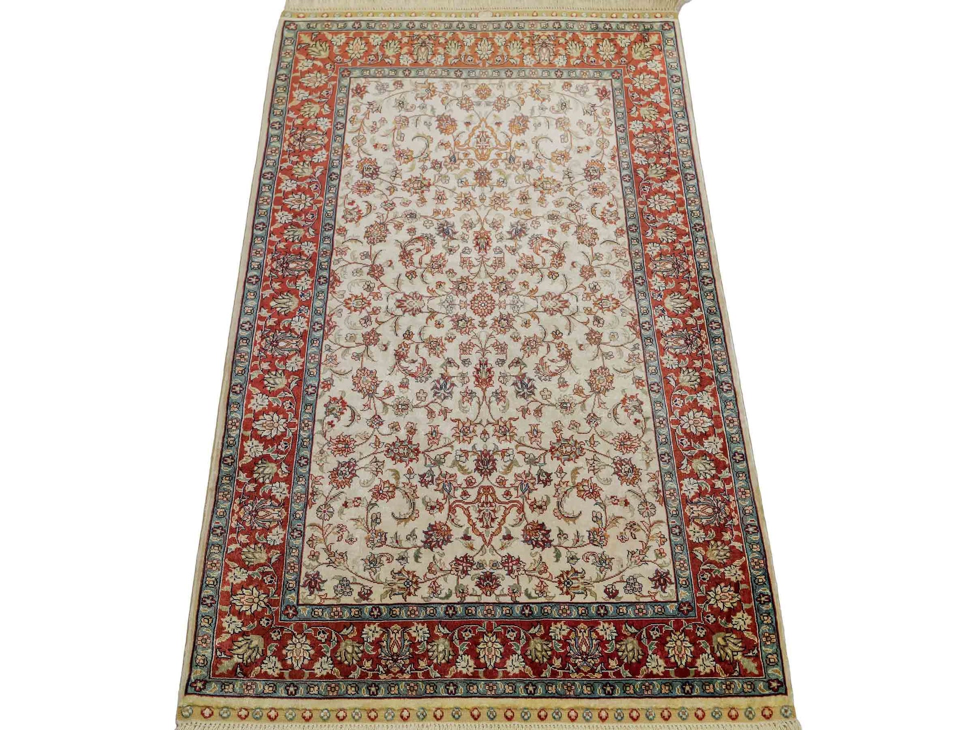 Sehr feiner, handgeknüpfter Khademi Orientteppich mit Hereke Design aus reiner Seide, creme, weiß, rot. 93x63 cm. Vertrieb durch Jupiter Intl.