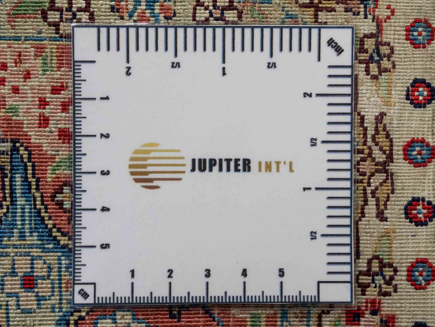 Sehr feiner, handgeknüpfter Khademi Orientteppich mit Hereke Design aus reiner Seide, creme, weiß, rosa. 93x63 cm. Verkauf durch Jupiter Intl.