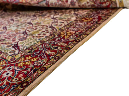 Sehr feiner, handgeknüpfter Khademi Orientteppich mit Hereke Design aus reiner Seide, creme, weiß, rot. 93x63 cm. Vertrieb durch Jupiter Intl.
