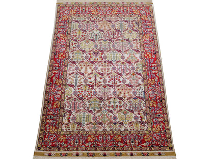 Sehr feiner, handgeknüpfter Khademi Orientteppich mit Hereke Design aus reiner Seide, creme, weiß, rot. 93x63 cm. Vertrieb durch Jupiter Intl.