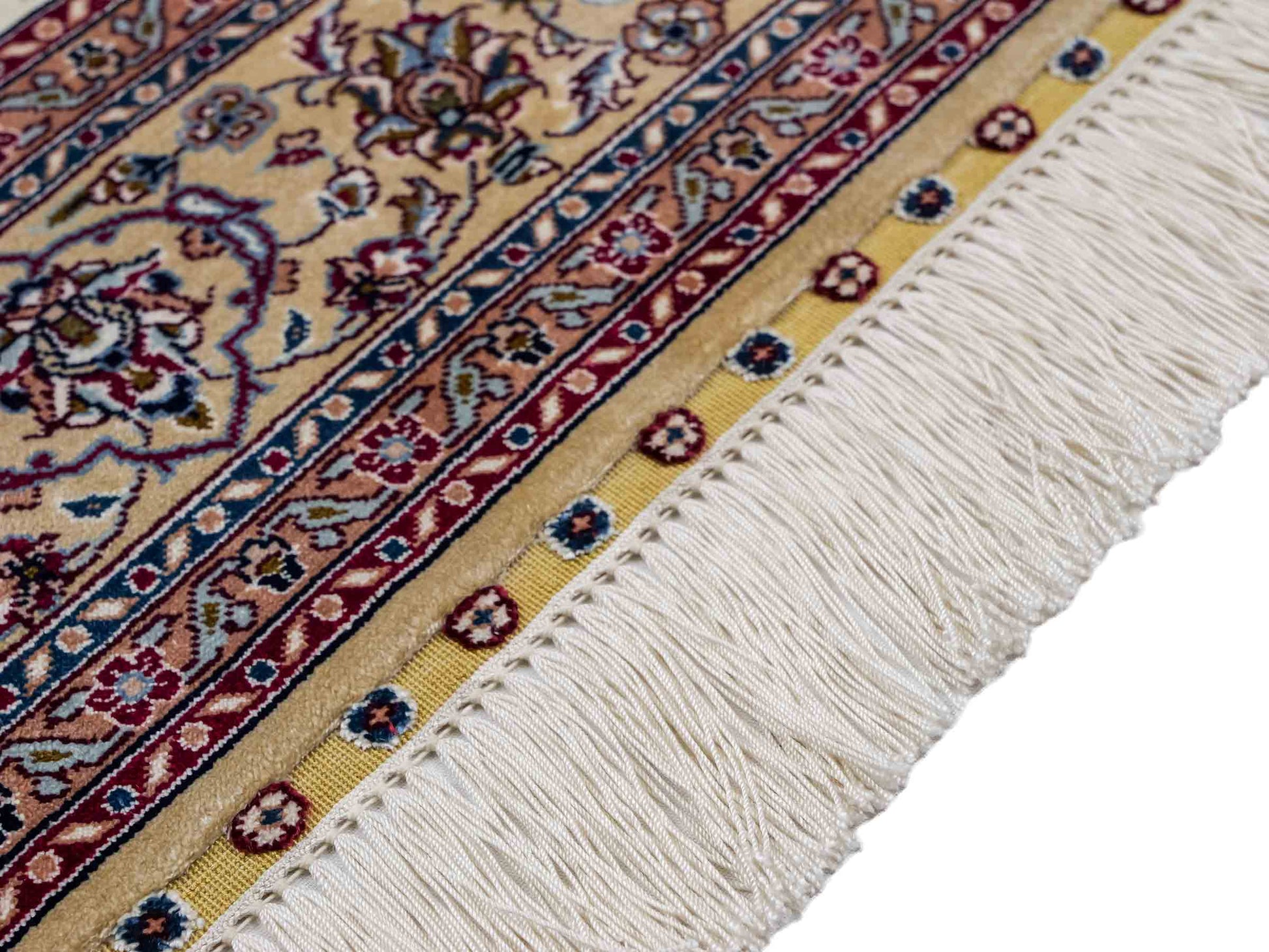 Sehr feiner, handgeknüpfter Khademi Nain Orientteppich aus Seide, weiß, creme. 153x95 cm. Vertrieb durch Jupiter Intl.
