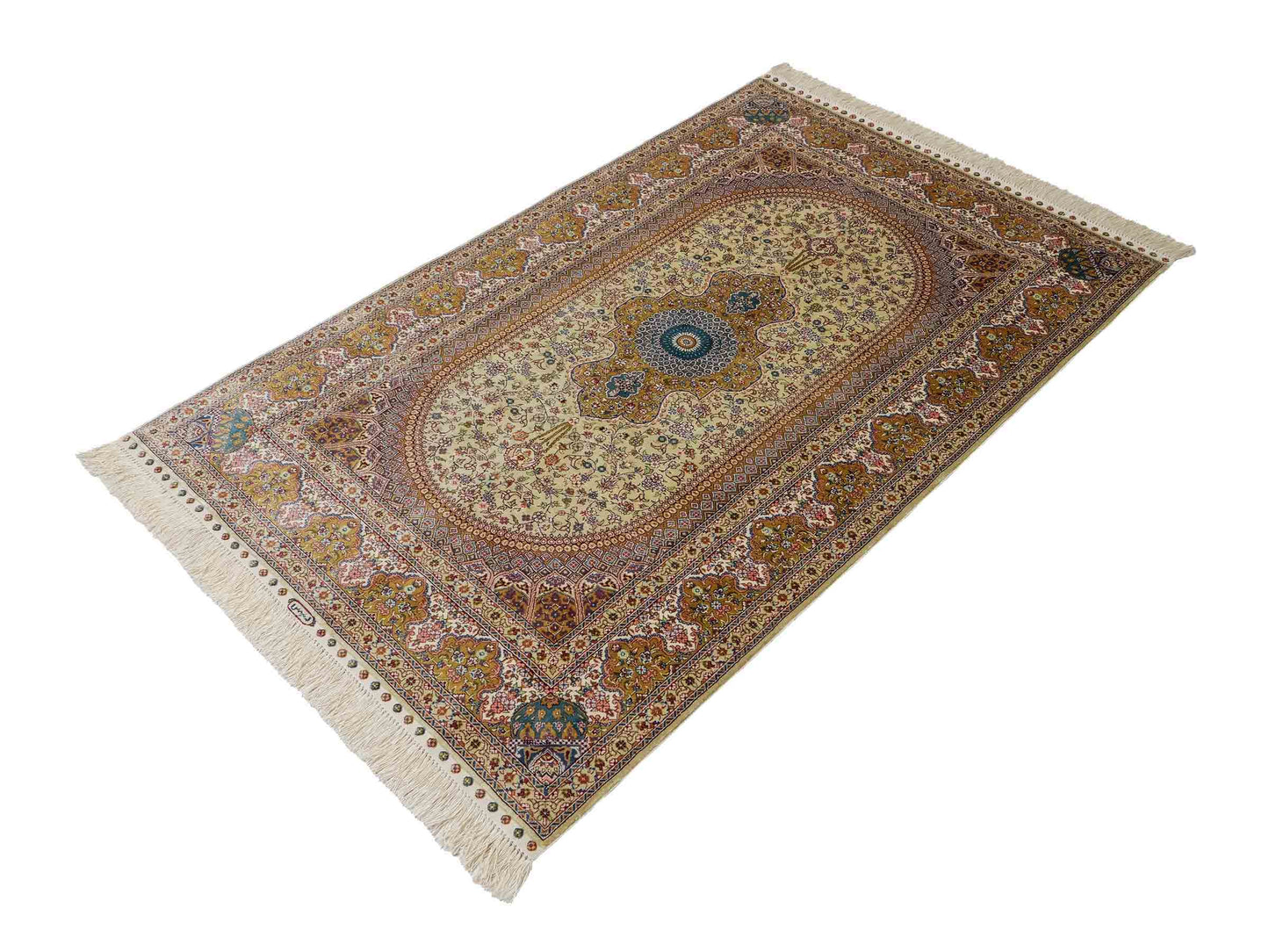 Sehr feiner, handgeknüpfter Khademi Orientteppich mit Nain Design aus Seide, gold, creme, blau. 154x95 cm. Vertrieb durch Jupiter Intl.