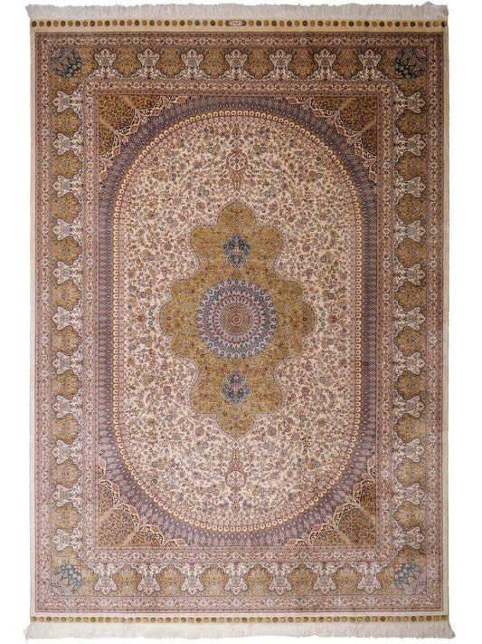 Sehr feiner handgeknüpfter Khademi Orientteppich mit Nain Design aus reiner Seide, gold, creme, blau. 249x173 cm. Vertrieb durch Jupiter Intl.