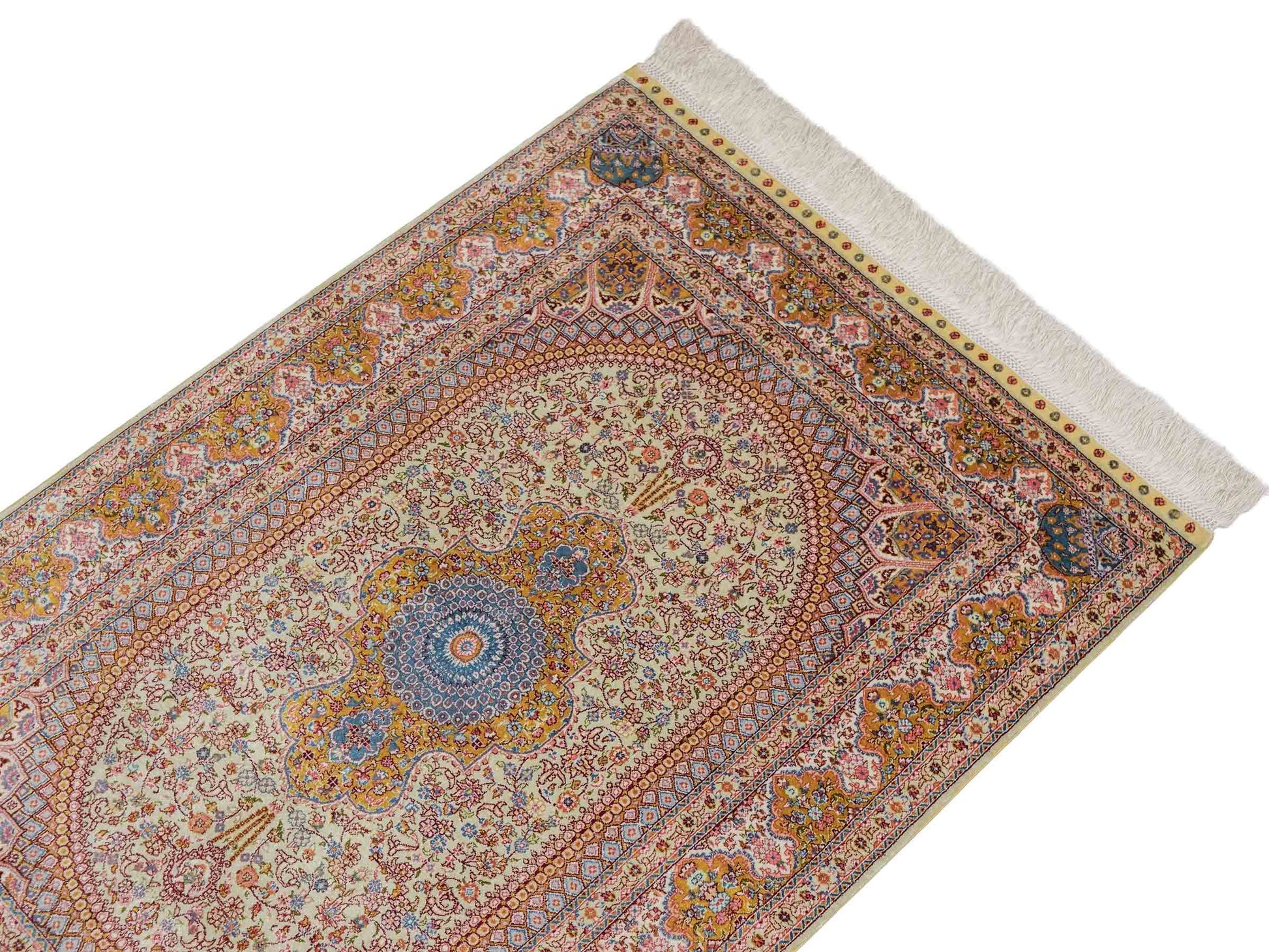 Extrem feiner, handgeknüpfter Khademi Orientteppich mit Nain Design aus purer Seide, gold, creme, blau. 93x62 cm. Vertrieb durch Jupiter Intl.
