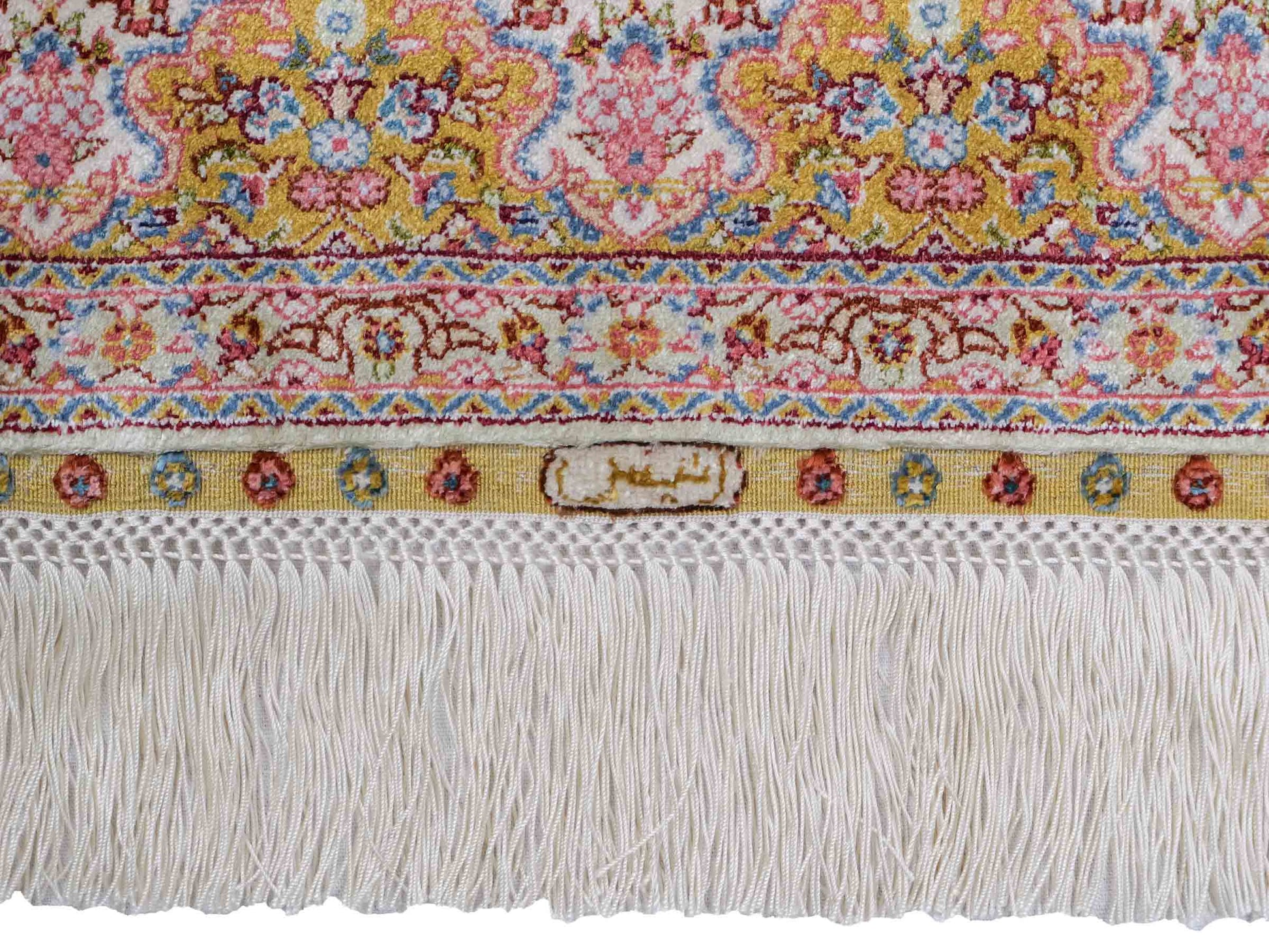 Extrem feiner, handgeknüpfter Khademi Orientteppich mit Nain Design aus purer Seide, gold, creme, blau. 93x62 cm. Vertrieb durch Jupiter Intl.