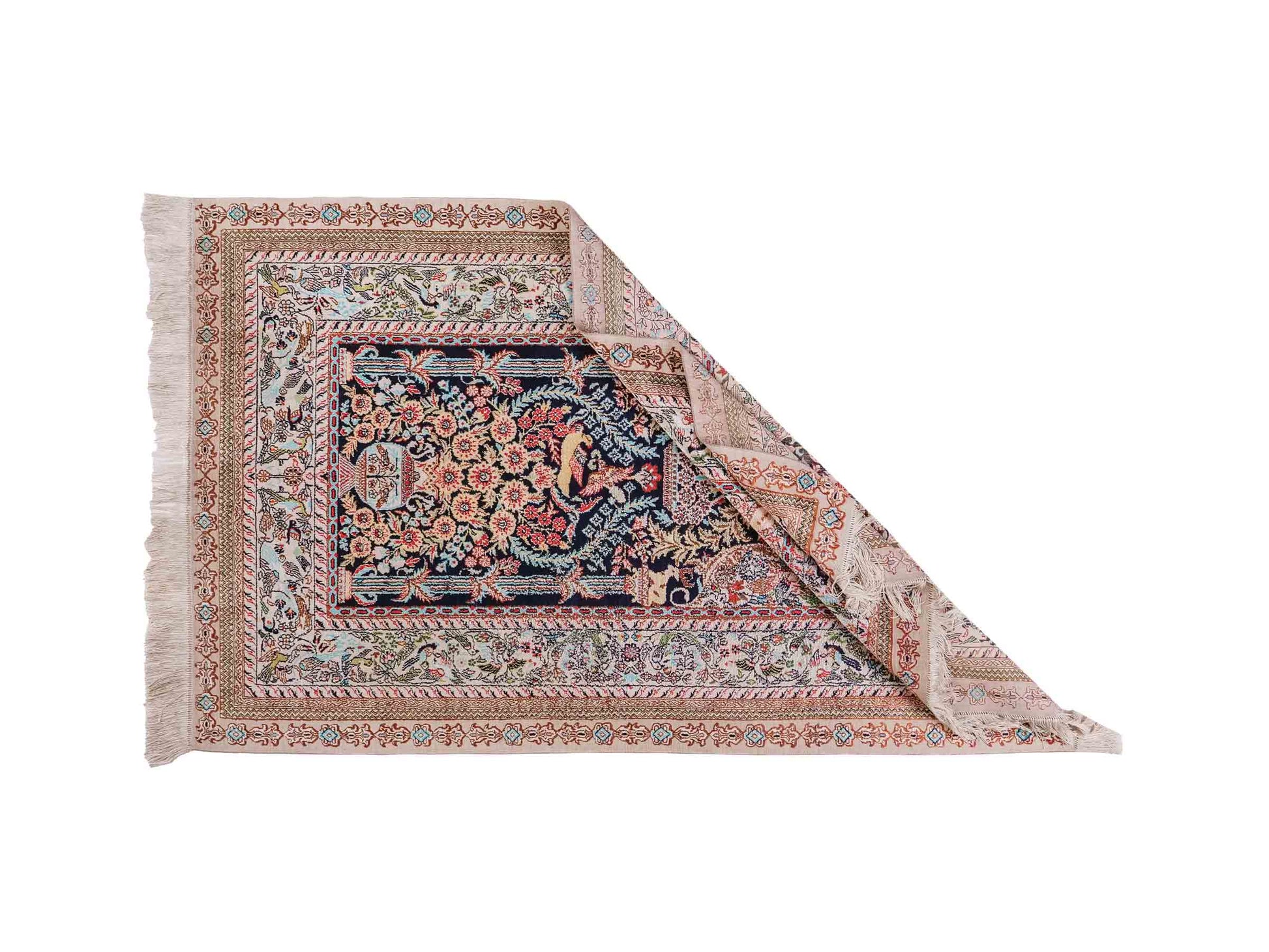 Handgeknüpfter Sino Hereke Seidenteppich von Khademi aus Seide, mehrfarbig. Chinesischer Teppich mit floralem Bildmotiv. Orientteppich, von Hand geknüpft in China. Größe: 154 cm x 91 cm. Teppichnummer: SB3-1109. Verkauf durch Jupiter Intl.
