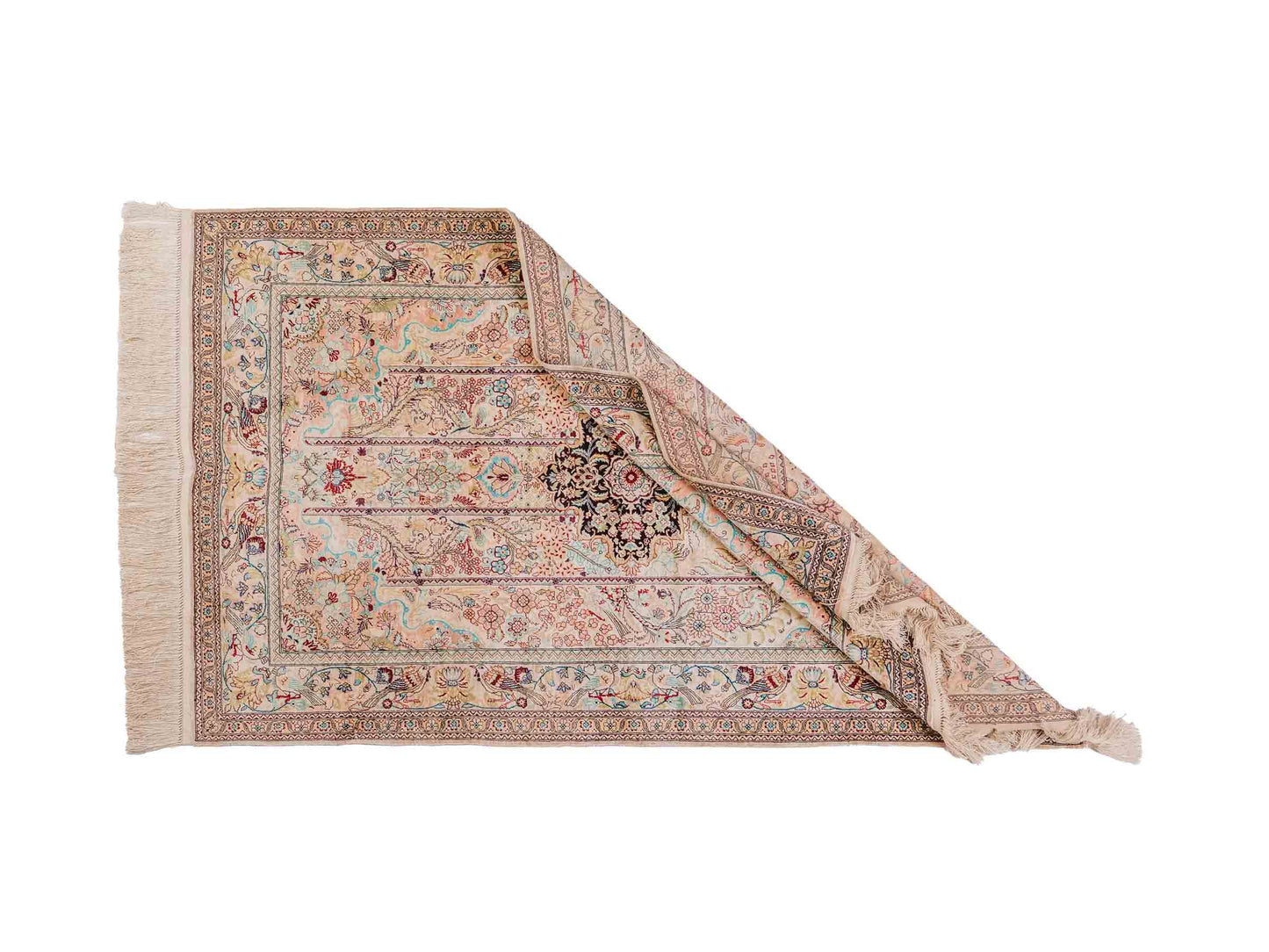 Handgeknüpfter Sino Hereke Seidenteppich von Khademi aus Seide, cremeweiß-mehrfarbig. Chinesischer Teppich mit Medaillon. Orientteppich, von Hand geknüpft in China. Größe: 157 cm x 90 cm. Teppichnummer: SB3-1105. Verkauf durch Jupiter Intl.