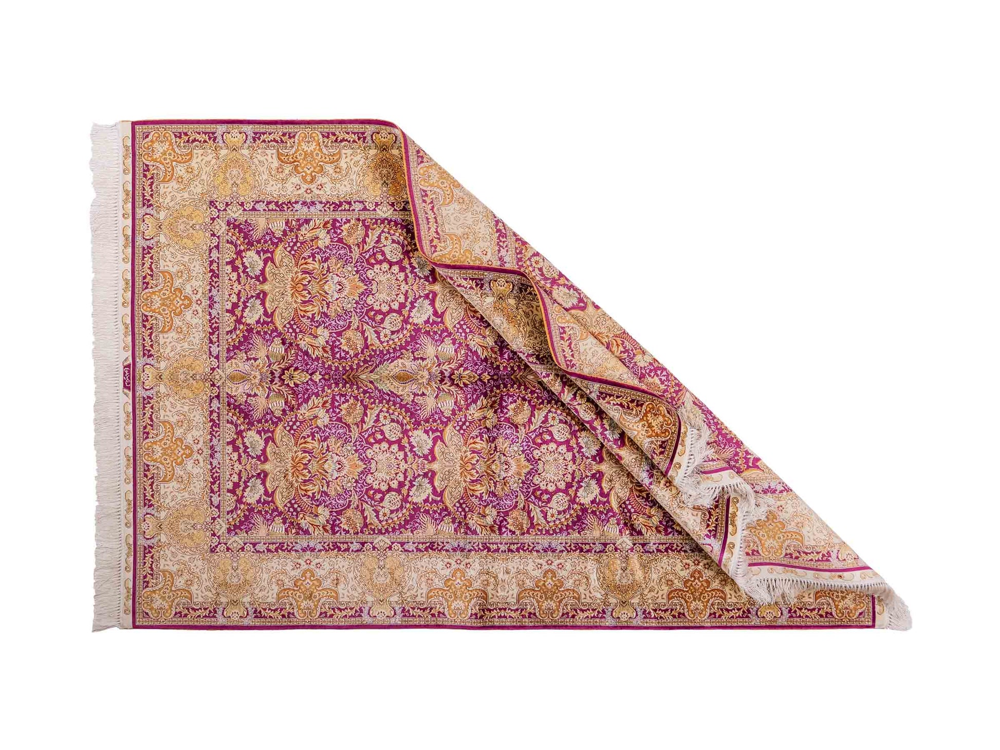 Handgeknüpfter Sino Hereke Seidenteppich von Khademi aus Seide, fuchsia-gold. Chinesischer Teppich mit Allover-Motiv. Orientteppich, von Hand geknüpft in China. Größe: 183 cm x 124 cm. Teppichnummer: SB3-1139. Verkauf durch Jupiter Intl.