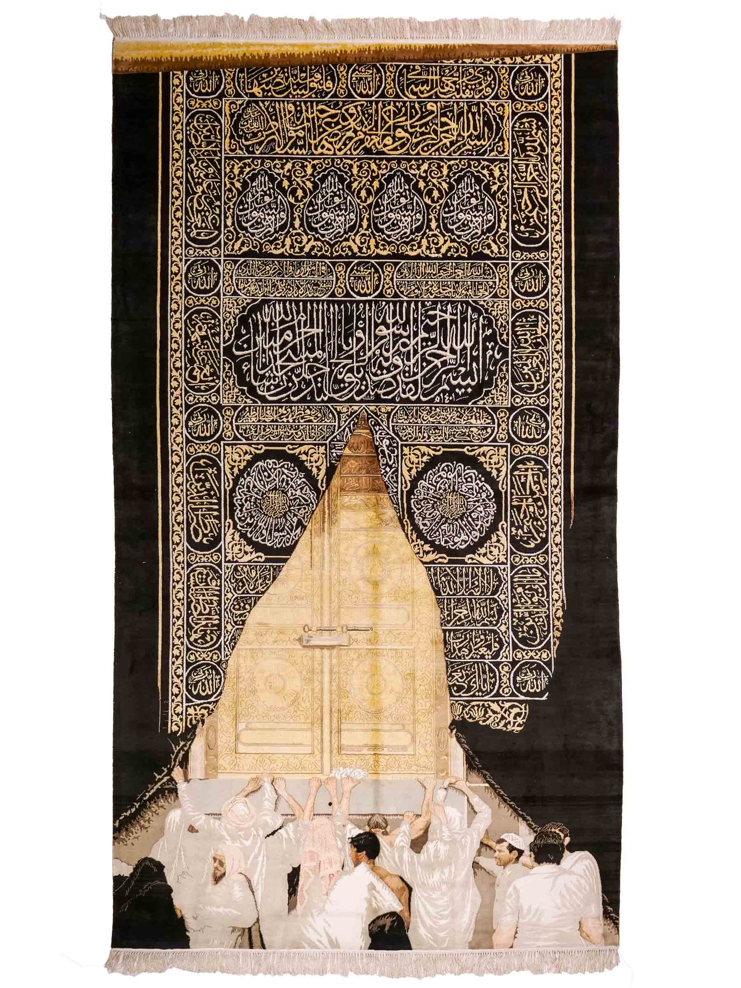 Handgeknüpfter Sino Hereke Seidenteppich von Khademi aus reiner Seide, schwarz-gold. Feiner, chinesischer Teppich mit Bildmotiv, signiert. Orientteppich, geknüpft in China. Größe: 250 x 150 cm. Teppichnummer: SB3-1080 | Jupiter Intl
