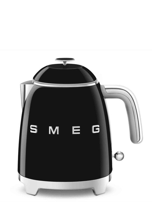 Smeg KLF05BLEU Wasserkocher 50's Style, schwarz, silber.
