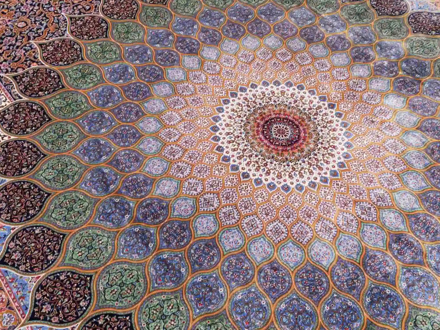 Startseite: Teppiche aus der Persian Luxury Collection by Khademi - Jetzt entdecken © Daniel Khademi, Jupiter Intl.