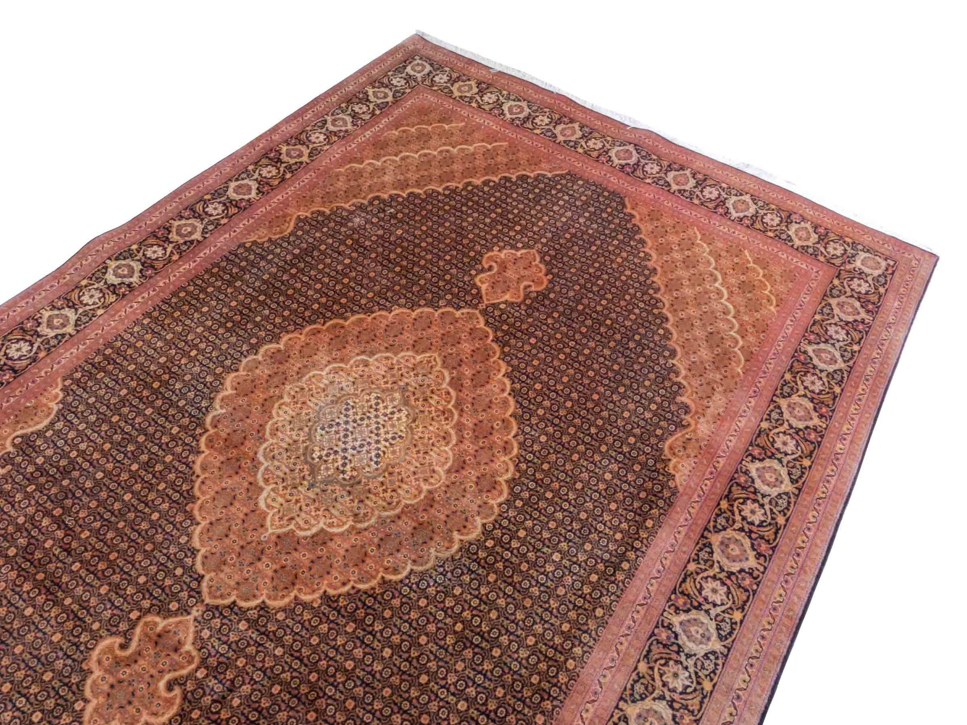 Handgeknüpfter Täbriz Mahi 50 Raj Perserteppich von Khademi aus Wolle, orange, navy. Klassisches Medaillon-Design. Traditionell von Hand geknüpft in Iran / Persien. Größe: 295 cm x 200 cm. Teppichnummer: RB3-1075. Verkauf durch Jupiter Intl.