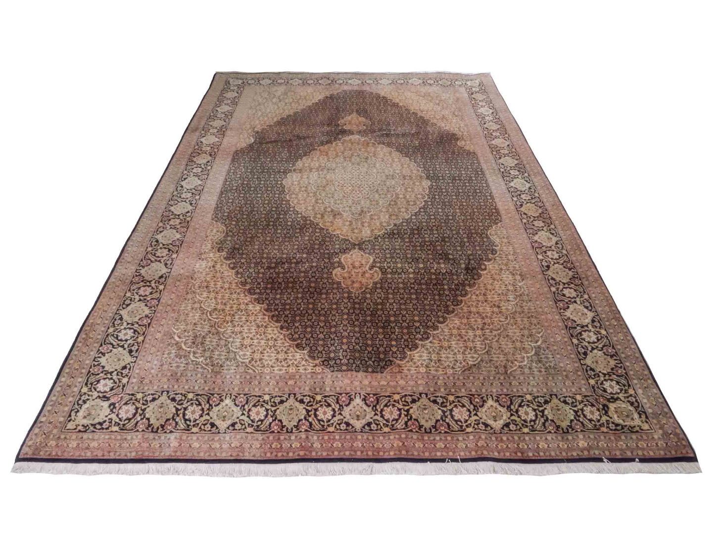 Handgeknüpfter Täbriz Mahi 50 Raj Perserteppich von Khademi aus Wolle, beige, navy. Klassisches Medaillon-Design. Traditionell von Hand geknüpft in Iran / Persien. Größe: 297 cm x 200 cm. Teppichnummer: RB3-1076. Verkauf durch Jupiter Intl.