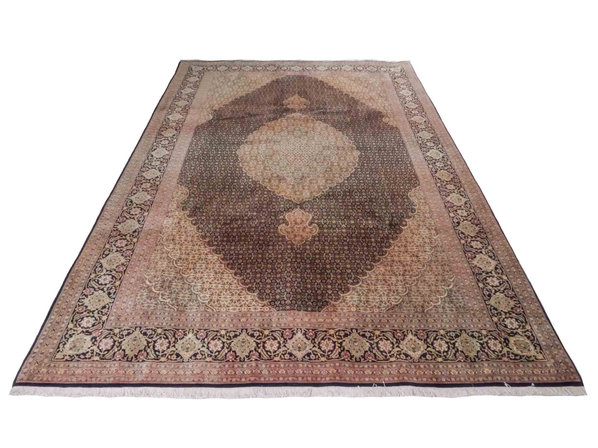 Handgeknüpfter Täbriz Mahi 50 Raj Perserteppich von Khademi aus Wolle, beige, navy. Klassisches Medaillon-Design. Traditionell von Hand geknüpft in Iran / Persien. Größe: 297 cm x 200 cm. Teppichnummer: RB3-1076. Verkauf durch Jupiter Intl.
