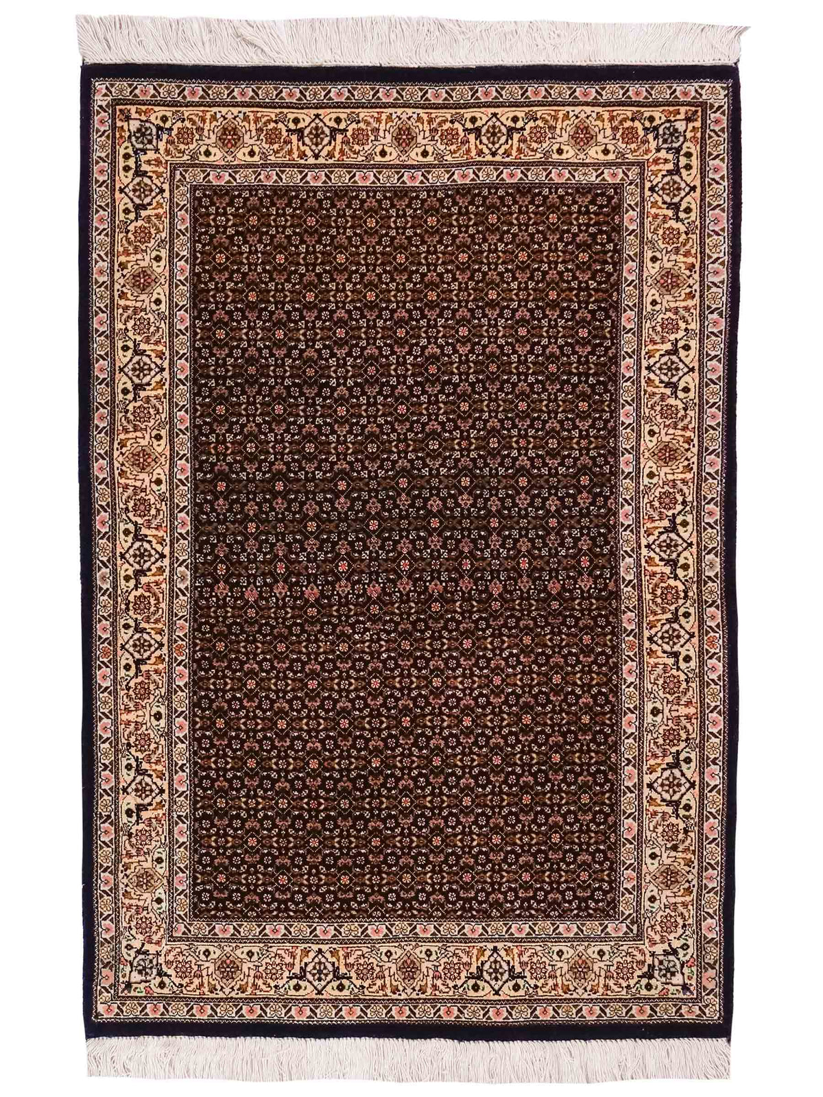 Handgeknüpfter Täbriz Mahi 50 Raj Perserteppich von Khademi aus Wolle, navy-blau. Persischer Orientteppich. Von Hand geknüpft in Iran. Größe: 118 cm x 80 cm. Teppichnummer: SB3-1099. Verkauf durch Jupiter Intl.