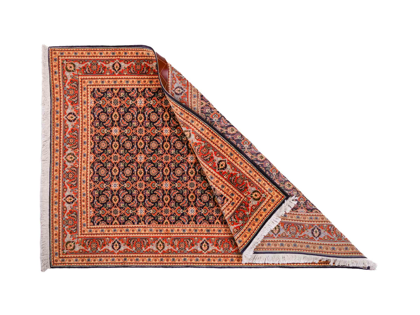 Handgeknüpfter Täbriz Mahi 40 Raj Perserteppich von Khademi aus Wolle, navy-orange. Persischer Orientteppich. Von Hand geknüpft in Iran. Größe: 149 cm x 104 cm. Teppichnummer: SB3-1057. Verkauf durch Jupiter Intl.