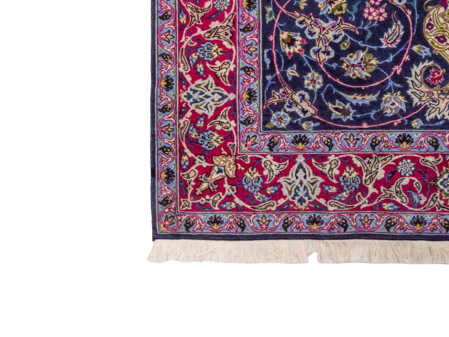 Handgeknüpfter Vintage Isfahan Perserteppich von Khademi aus Wolle mit Seide, blau-rot. Feiner, persischer Teppich mit Medaillon. Orientteppich, geknüpft in Iran. Größe: 169 x 113 cm. Teppichnummer: SB3-1066 | Jupiter Intl.
