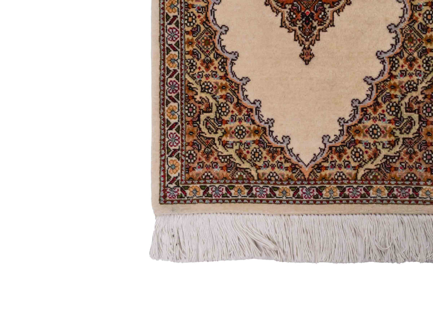 Handgeknüpfter Täbriz 40 Raj Läufer-Perserteppich von Khademi aus Wolle, cremeweiß-beige. Persischer Orientteppich. Von Hand geknüpft in Iran. Größe: 120 cm x 40 cm. Teppichnummer: SB3-1026. Verkauf durch Jupiter Intl.