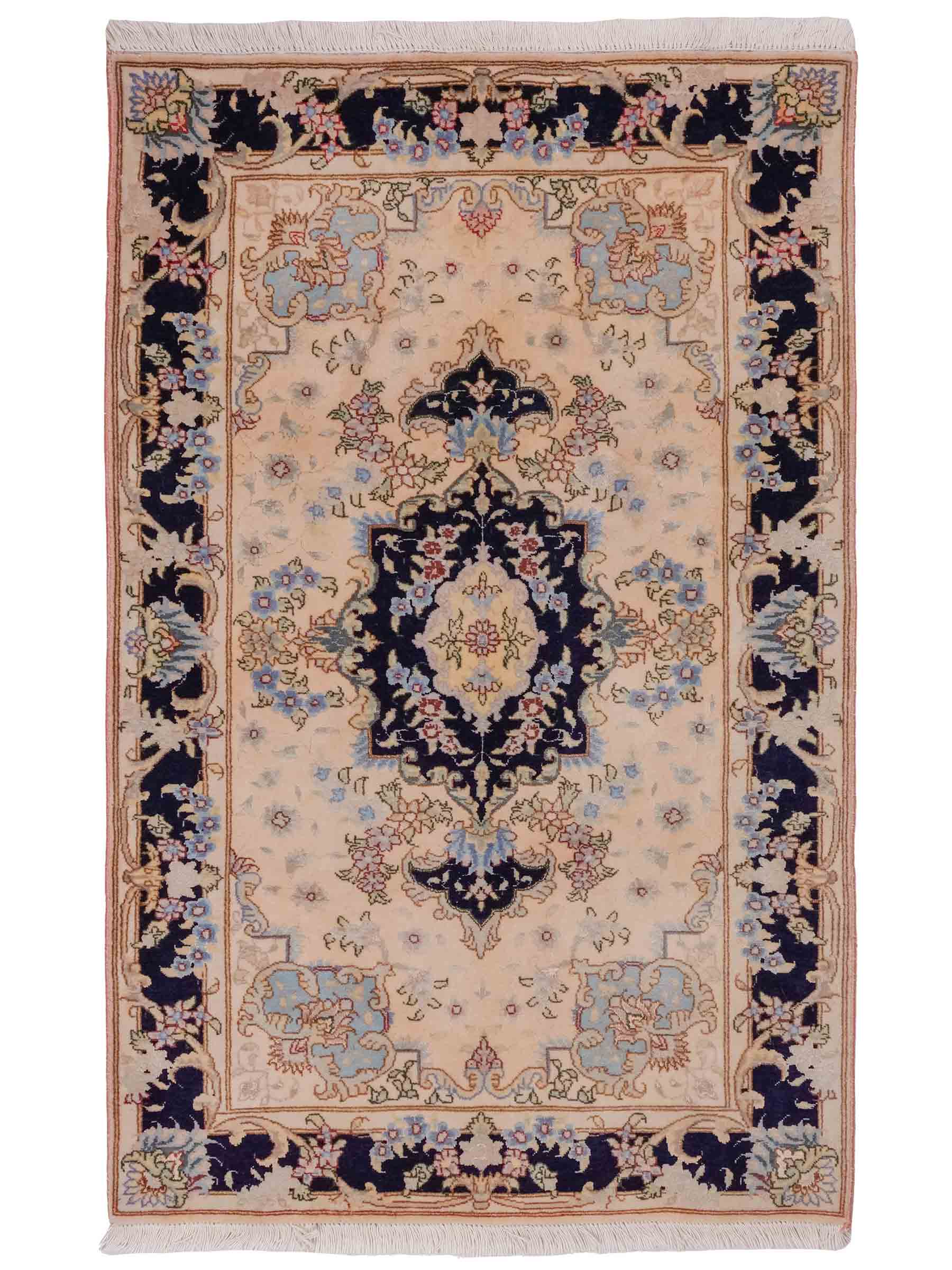 Handgeknüpfter Vintage Täbriz 40 Raj Perserteppich von Khademi aus Wolle mit Seide, lachs-navy. Persischer Orientteppich. Von Hand geknüpft in Iran. Größe: 120 cm x 76 cm. Teppichnummer: SB3-1027. Verkauf durch Jupiter Intl.