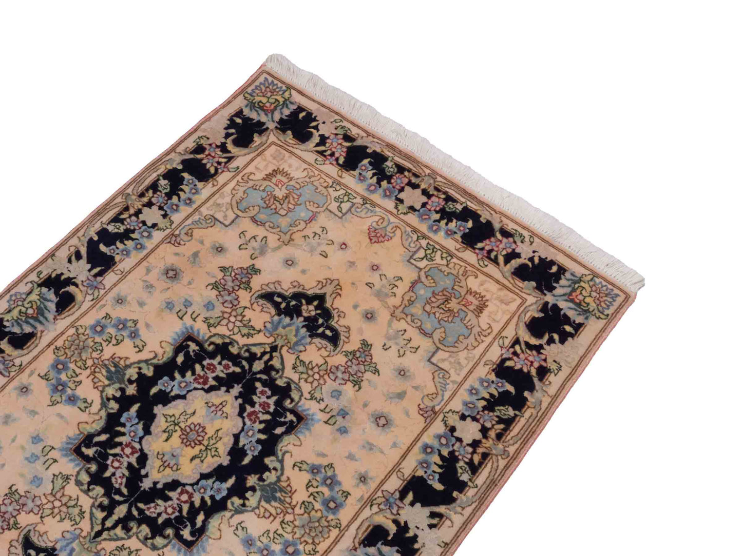 Handgeknüpfter Vintage Täbriz 40 Raj Perserteppich von Khademi aus Wolle mit Seide, lachs-navy. Persischer Orientteppich. Von Hand geknüpft in Iran. Größe: 120 cm x 76 cm. Teppichnummer: SB3-1027. Verkauf durch Jupiter Intl.