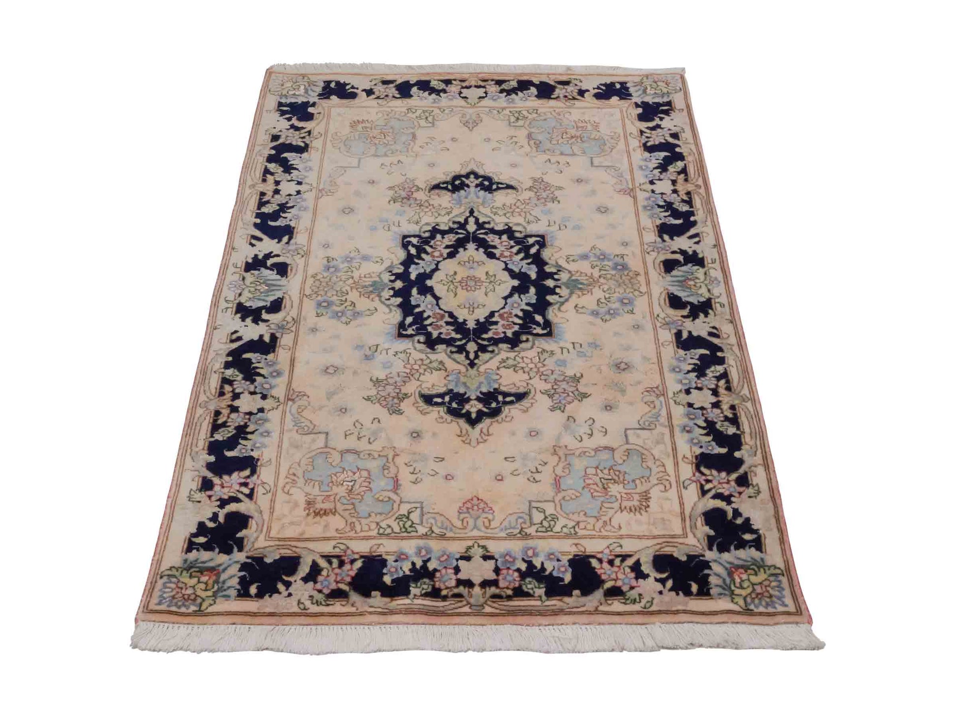 Handgeknüpfter Vintage Täbriz 40 Raj Perserteppich von Khademi aus Wolle mit Seide, lachs-navy. Persischer Orientteppich. Von Hand geknüpft in Iran. Größe: 120 cm x 76 cm. Teppichnummer: SB3-1027. Verkauf durch Jupiter Intl.