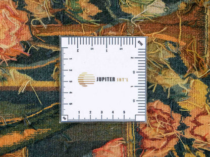 Handgefertigter, chinesischer Gobelin Wandteppich von Khademi aus Wolle, multicolor. 154x139 cm. Verkauf durch Jupiter Intl.