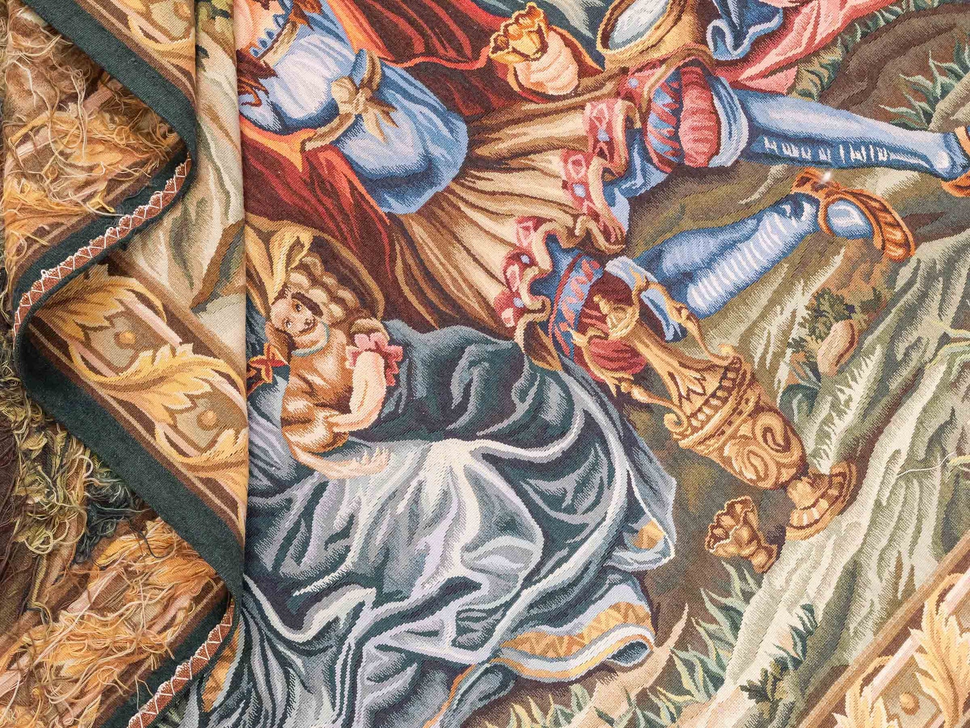 Handgefertigter, chinesischer Gobelin Wandteppich von Khademi aus Wolle, multicolor. 177x129 cm. Verkauf durch Jupiter Intl.
