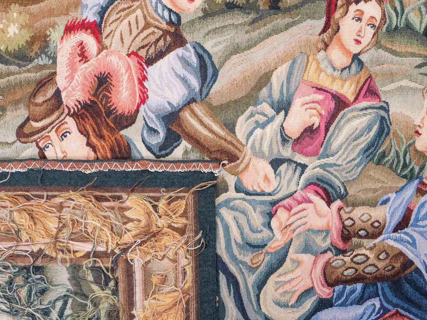 Handgefertigter, chinesischer Gobelin Wandteppich von Khademi aus Wolle, multicolor. 177x129 cm. Verkauf durch Jupiter Intl.