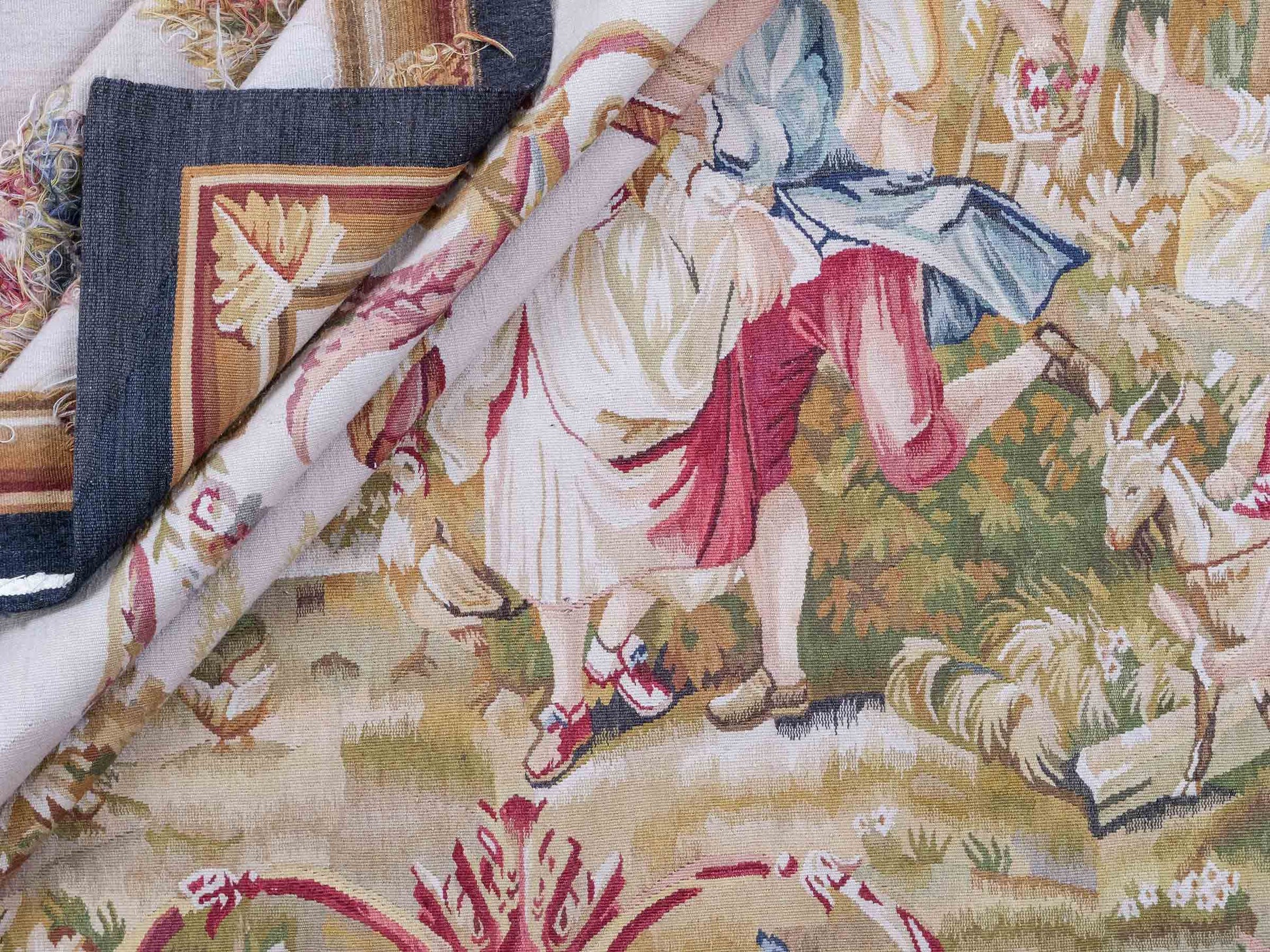 Handgefertigter, chinesischer Gobelin Wandteppich aus Wolle, multicolor. 239x190 cm. Verkauf durch Jupiter Intl.