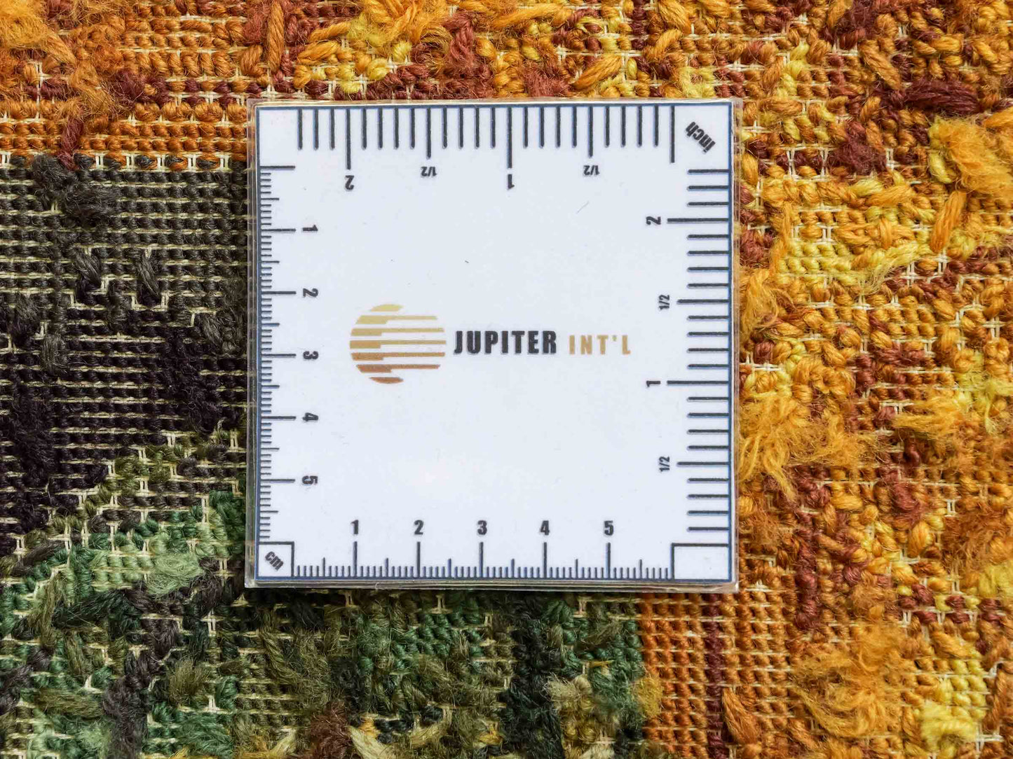 Handgefertigter, chinesischer Gobelin Wandteppich von Khademi aus Wolle, multicolor. 74x64 cm. Verkauf durch Jupiter Intl.