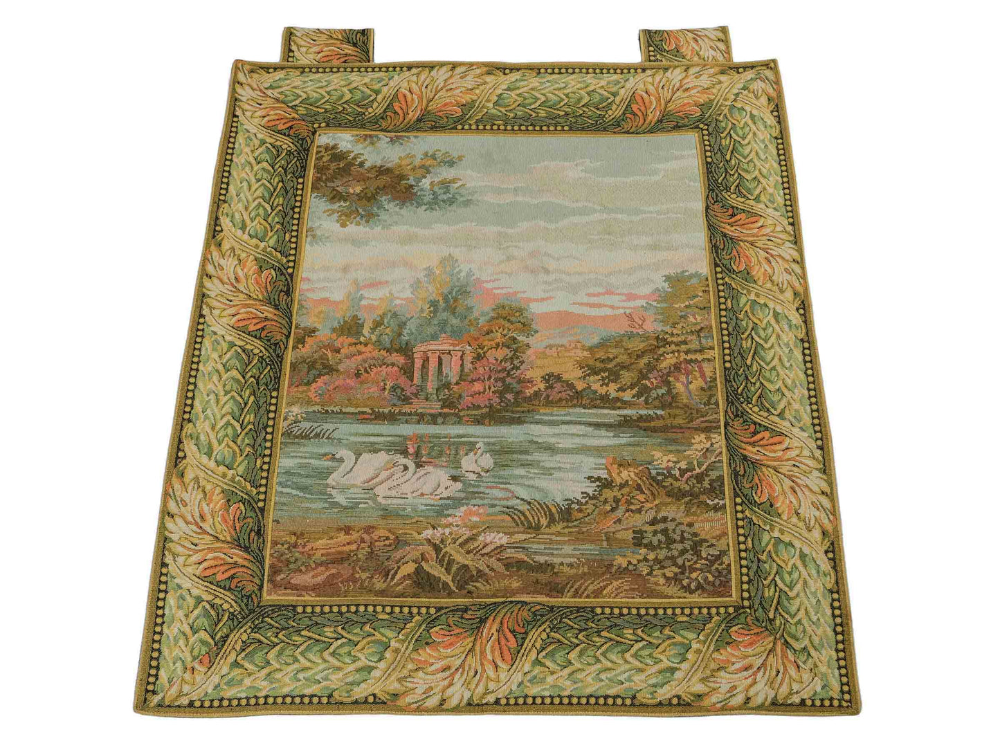 Handgefertigter, chinesischer Gobelin Wandteppich von Khademi aus Wolle, multicolor. 91x77 cm. Verkauf durch Jupiter Intl.