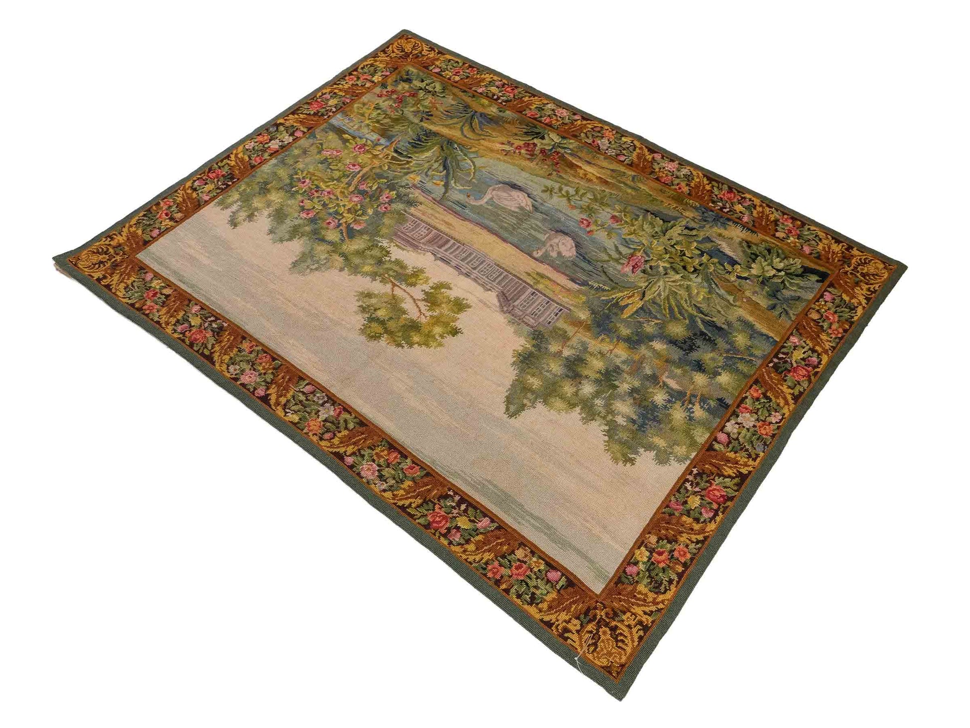 Handgefertigter, chinesischer Gobelin Wandteppich von Khademi aus Wolle, multicolor. 145x113 cm. Verkauf durch Jupiter Intl.