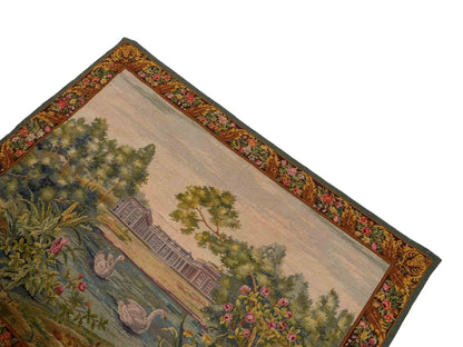 Handgefertigter, chinesischer Gobelin Wandteppich von Khademi aus Wolle, multicolor. 145x113 cm. Verkauf durch Jupiter Intl.