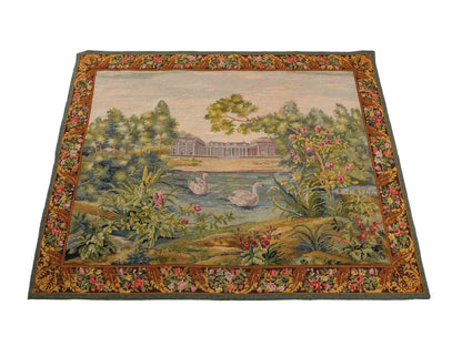 Handgefertigter, chinesischer Gobelin Wandteppich von Khademi aus Wolle, multicolor. 145x113 cm. Verkauf durch Jupiter Intl.
