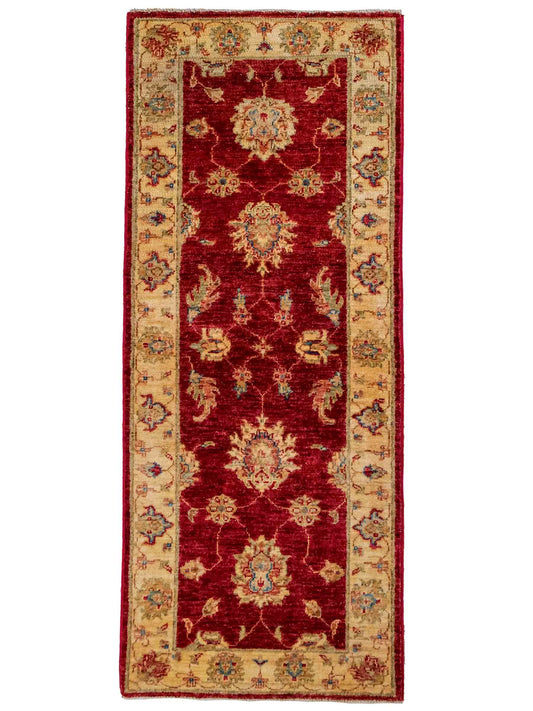 Handgeknüpfter Ziegler Farahan Läufer-Orientteppich von Khademi aus Wolle, rot, gold, beige. Klassisches Allover-Design. Traditionell von Hand geknüpft in Afghanistan. Größe: 153 cm x 60 cm. Teppichnummer: RB3-1048. Verkauf durch Jupiter Intl.