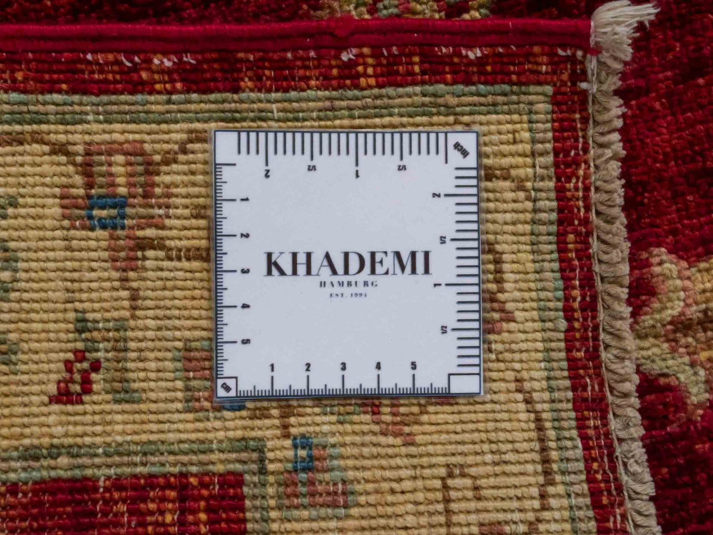 Handgeknüpfter Ziegler Farahan Läufer-Orientteppich von Khademi aus Wolle, rot, gold, beige. Klassisches Allover-Design. Traditionell von Hand geknüpft in Afghanistan. Größe: 153 cm x 60 cm. Teppichnummer: RB3-1048. Verkauf durch Jupiter Intl.