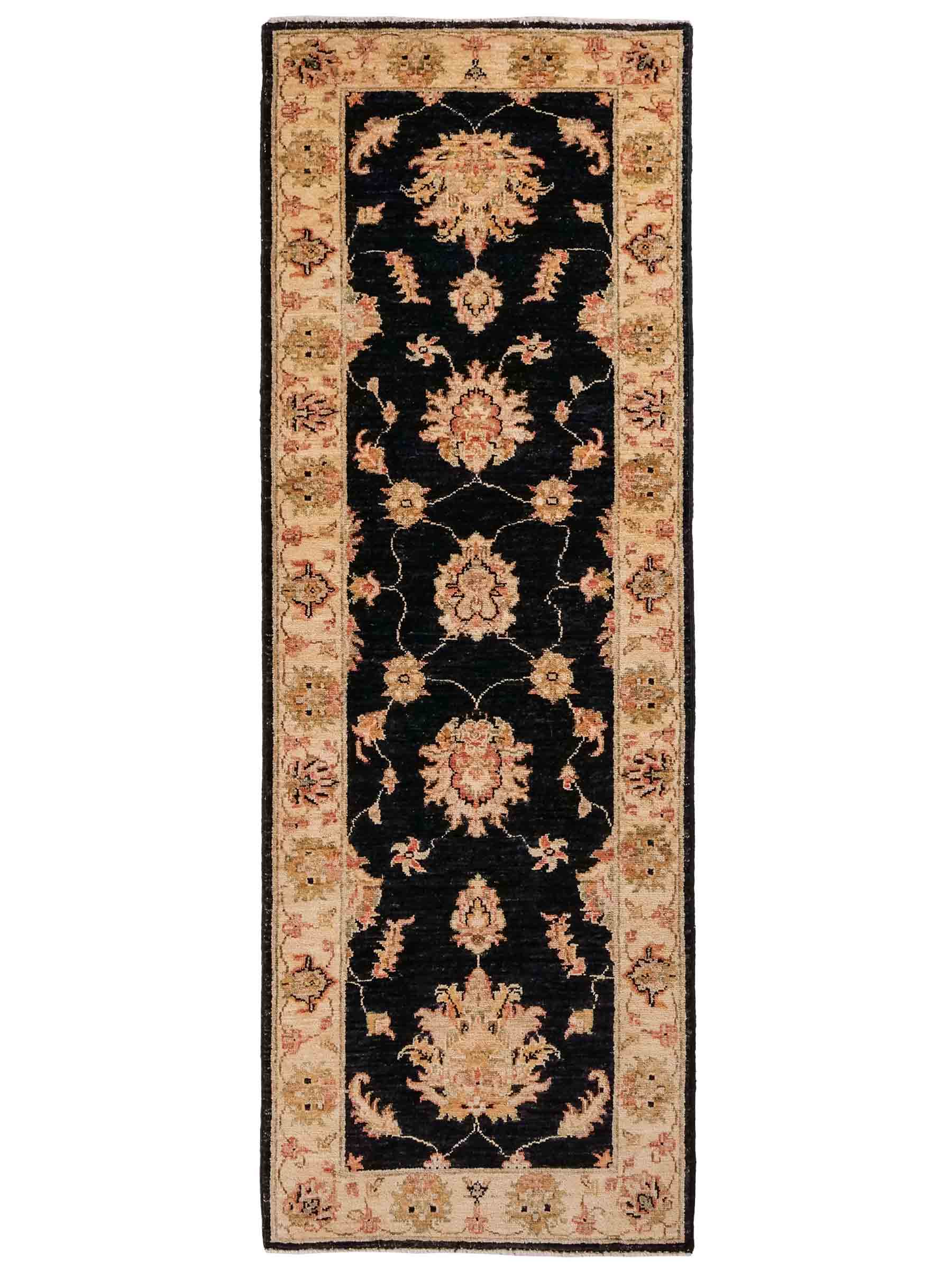 Handgeknüpfter Ziegler Farahan Läufer-Orientteppich von Khademi aus Wolle, schwarz, gold, beige. Klassisches Allover-Design. Von Hand geknüpft in Afghanistan. Größe: 181 cm x 63 cm. Teppichnummer: RB3-1042. Verkauf durch Jupiter Intl.