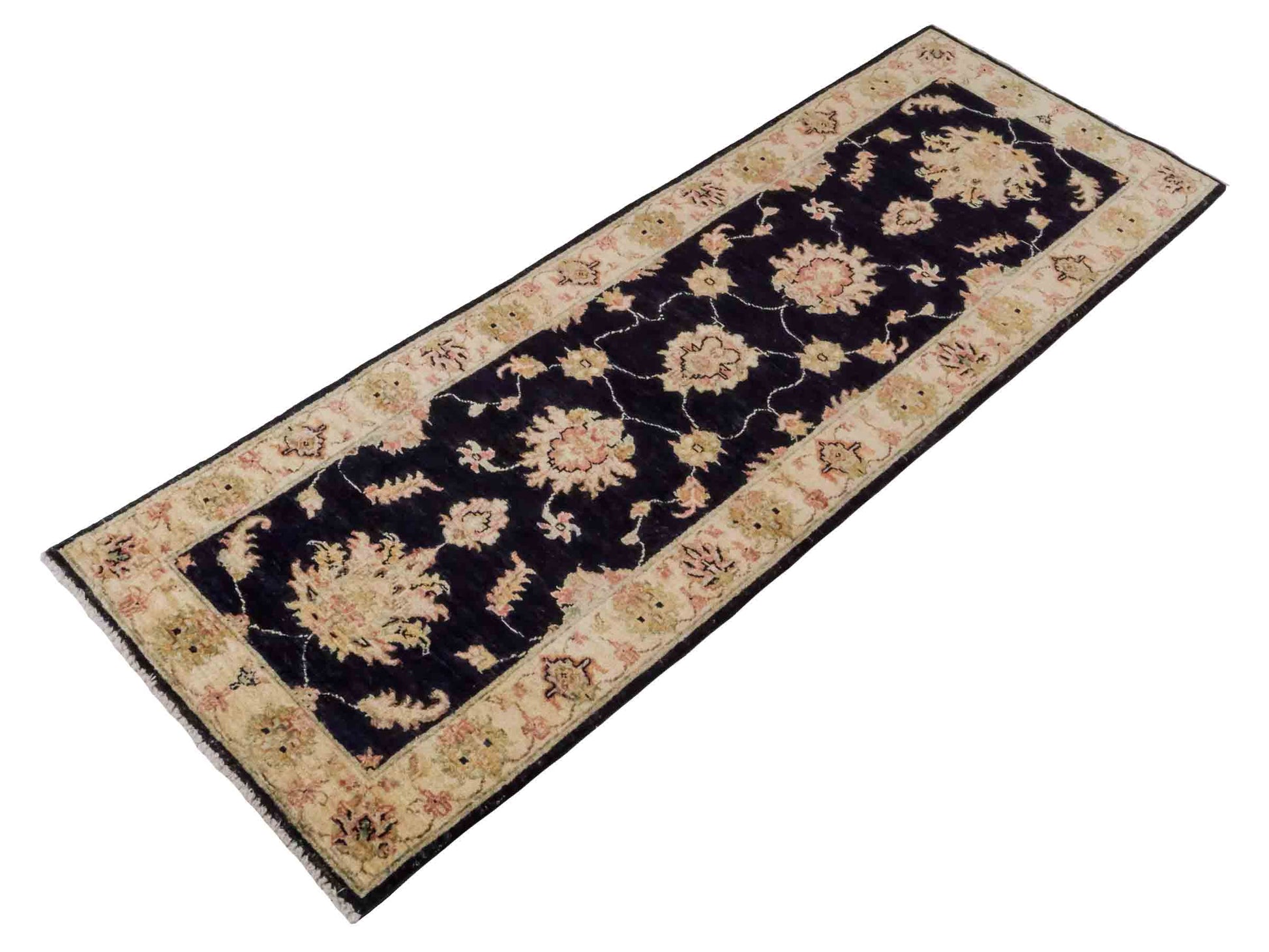 Handgeknüpfter Ziegler Farahan Läufer-Orientteppich von Khademi aus Wolle, schwarz, gold, beige. Klassisches Allover-Design. Von Hand geknüpft in Afghanistan. Größe: 181 cm x 63 cm. Teppichnummer: RB3-1042. Verkauf durch Jupiter Intl.