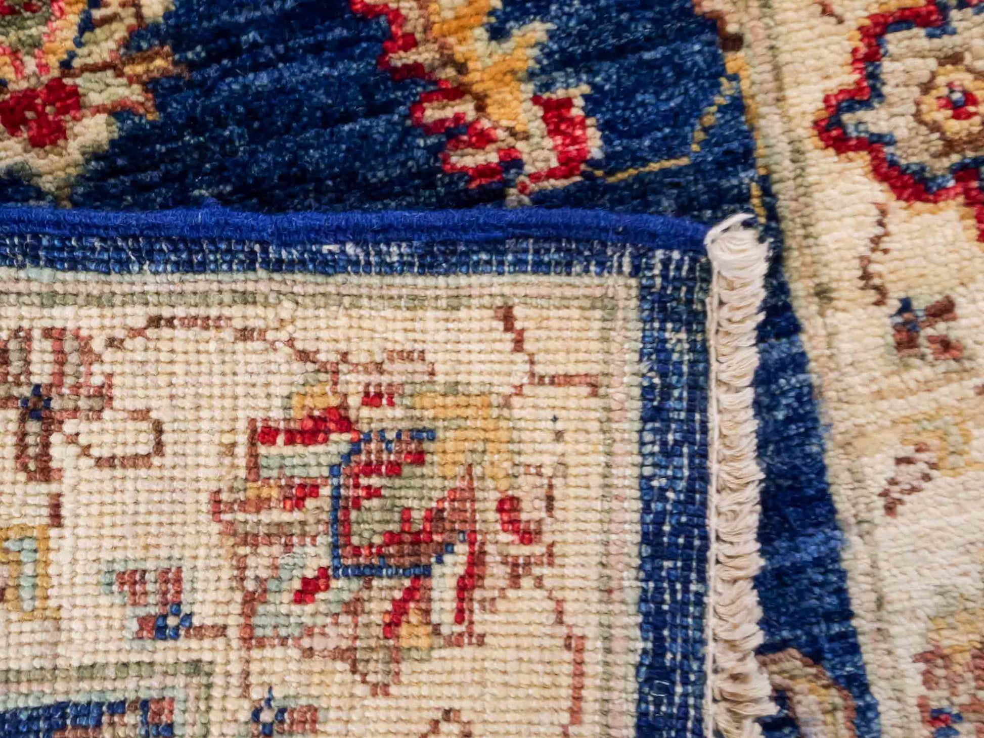 Handgeknüpfter Ziegler Farahan Läufer-Orientteppich von Khademi aus Wolle, blau, gold, beige. Klassisches Allover-Design. Traditionell von Hand geknüpft in Afghanistan. Größe: 197 cm x 62 cm. Teppichnummer: RB3-1023. Verkauf durch Jupiter Intl.