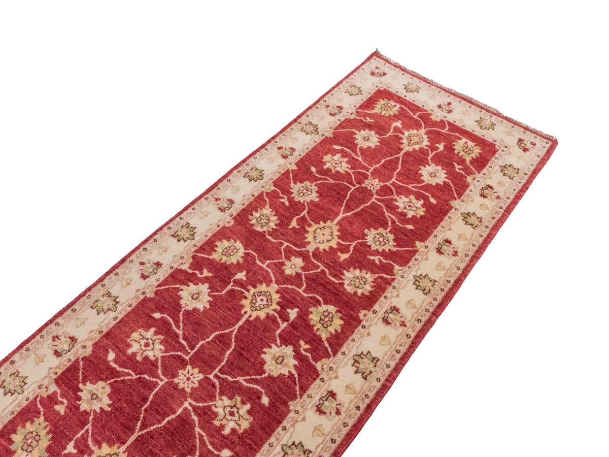 Handgeknüpfter Ziegler Farahan Läufer-Orientteppich von Khademi aus Wolle, rot, beige, gold. Klassisches Allover-Design. Traditionell von Hand geknüpft in Afghanistan. Größe: 291 cm x 77 cm. Teppichnummer: SB3-1170 | Jupiter Intl.