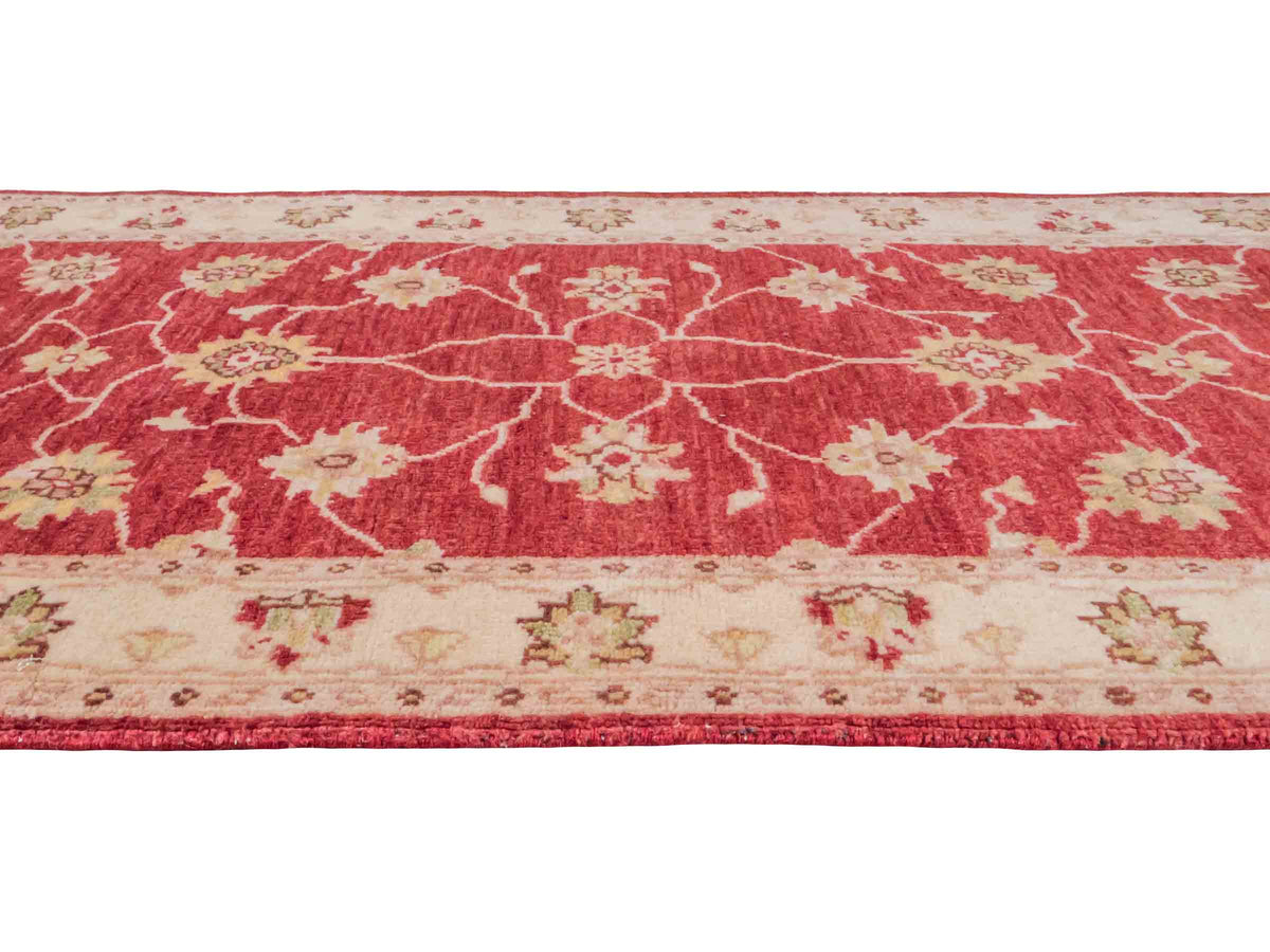 Handgeknüpfter Ziegler Farahan Läufer-Orientteppich von Khademi aus Wolle, rot, beige, gold. Klassisches Allover-Design. Traditionell von Hand geknüpft in Afghanistan. Größe: 291 cm x 77 cm. Teppichnummer: SB3-1170 | Jupiter Intl.