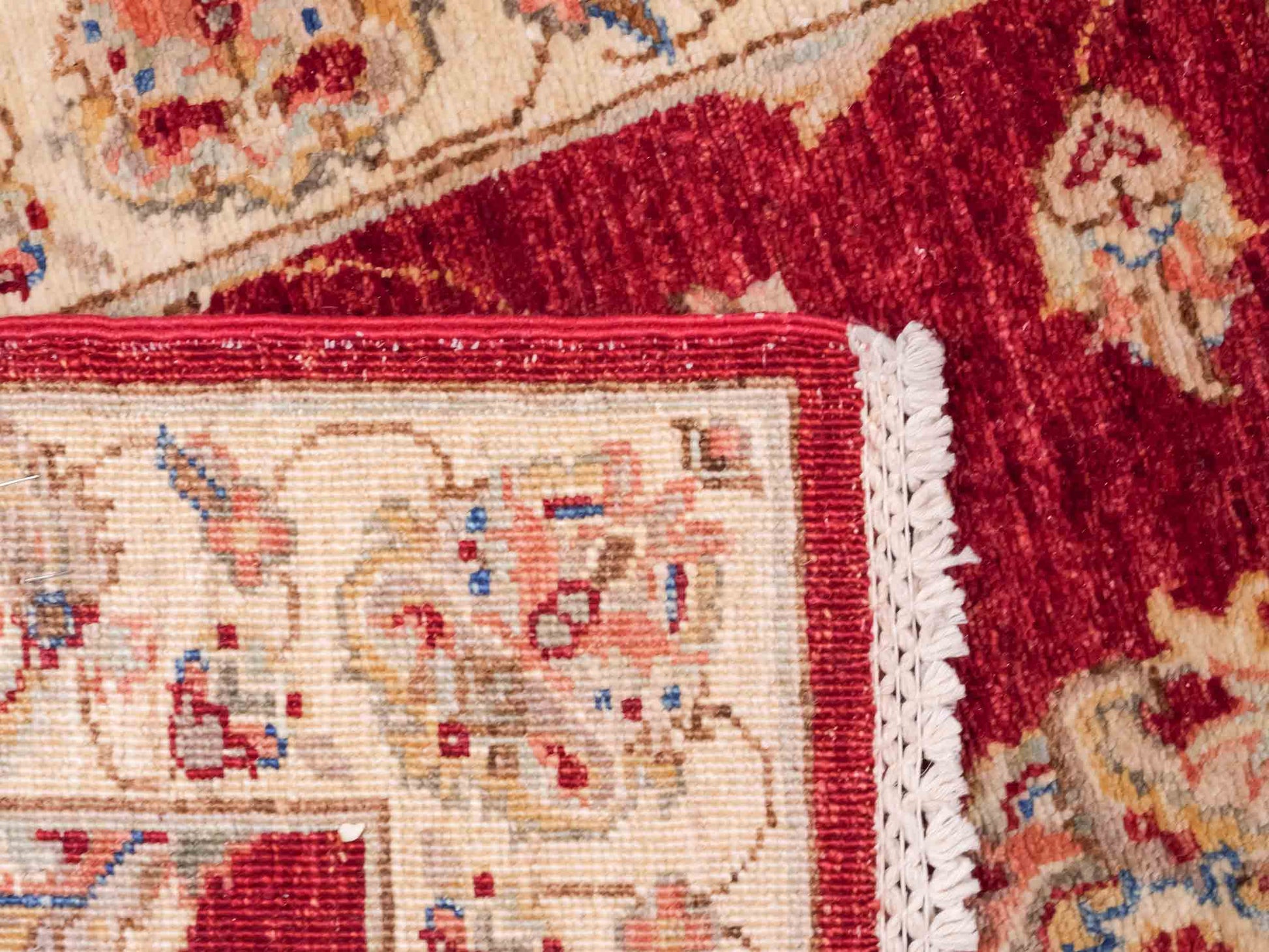 Handgeknüpfter Ziegler Farahan Läufer-Orientteppich von Khademi aus Wolle, rot, beige, gold. Klassisches Allover-Design. Traditionell von Hand geknüpft in Afghanistan. Größe: 313 cm x 84 cm. Teppichnummer: SB3-1169 | Jupiter Intl.