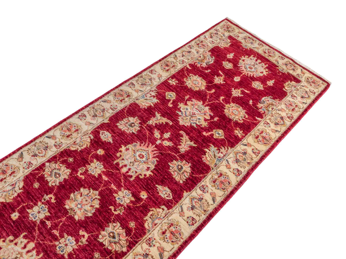 Handgeknüpfter Ziegler Farahan Läufer-Orientteppich von Khademi aus Wolle, rot, beige, gold. Klassisches Allover-Design. Traditionell von Hand geknüpft in Afghanistan. Größe: 313 cm x 84 cm. Teppichnummer: SB3-1169 | Jupiter Intl.