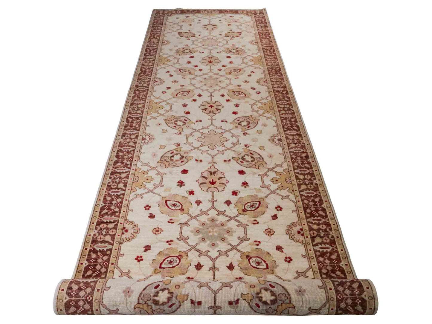 Handgeknüpfter Ziegler Farahan Läufer-Orientteppich von Khademi aus Wolle, rot, beige. Klassisches Allover-Design. Traditionell von Hand geknüpft in Afghanistan. Größe: 440 cm x 126 cm. Teppichnummer: RB3-1028. Verkauf durch Jupiter Intl.