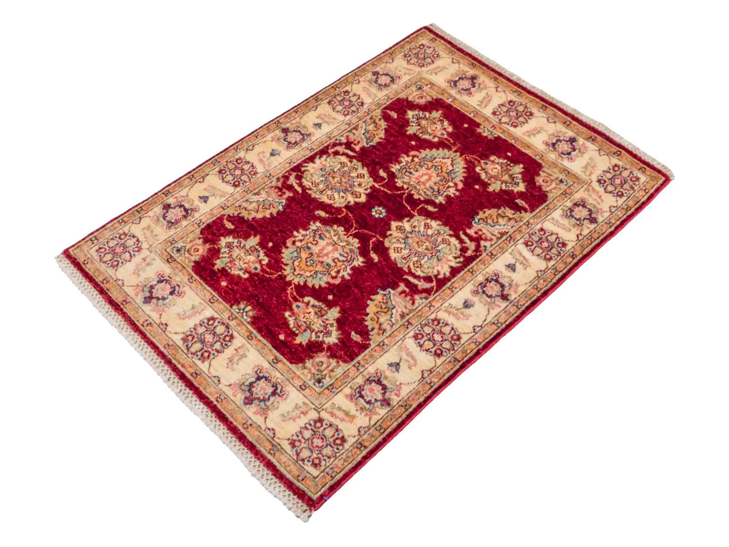 Handgeknüpfter Ziegler Farahan Orientteppich von Khademi aus Wolle, rot, gold, beige. Klassisches Allover-Design. Traditionell von Hand geknüpft in Afghanistan. Größe: 117 cm x 80 cm. Teppichnummer: SB3-1023. Verkauf durch Jupiter Intl.