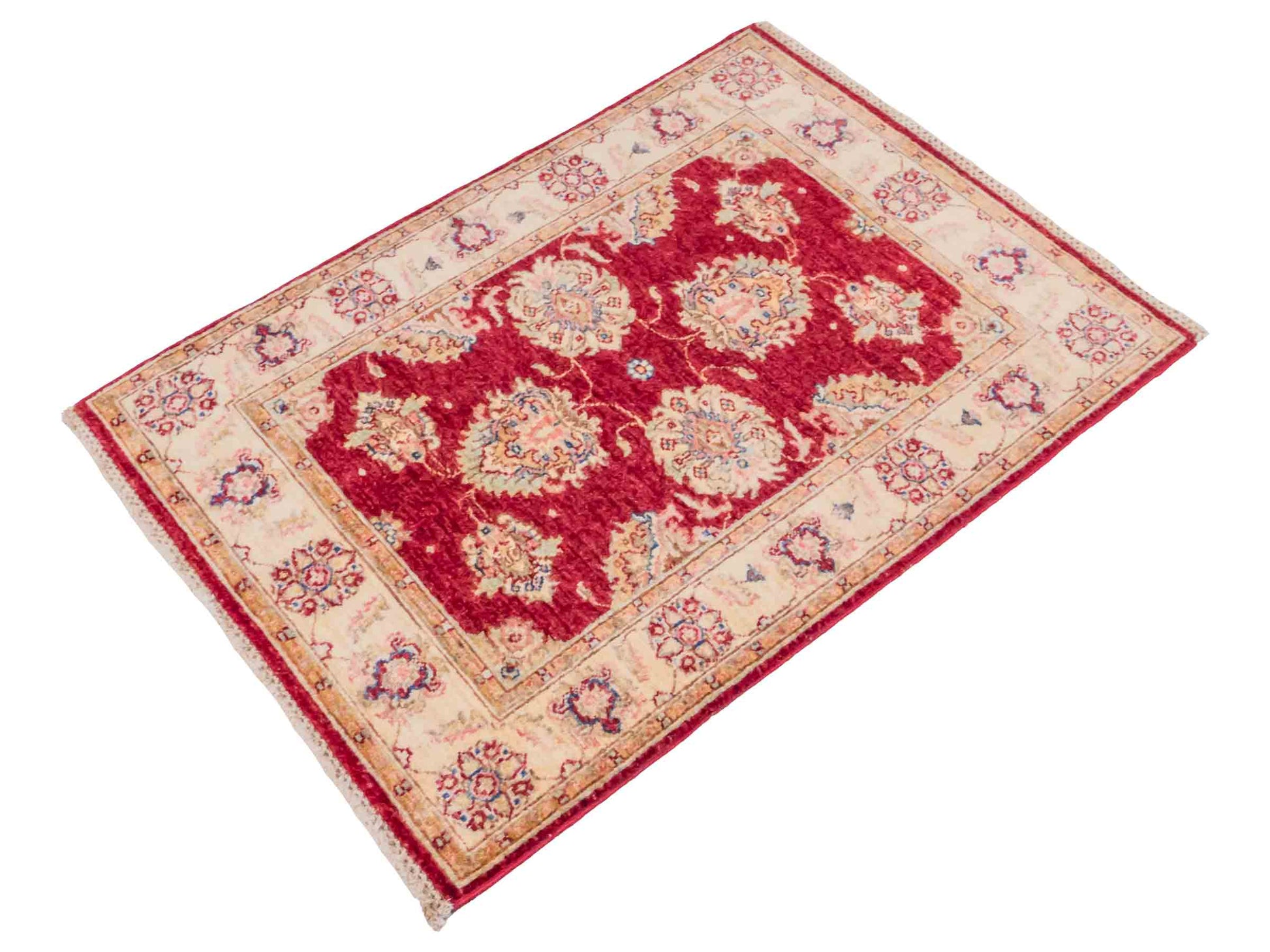 Handgeknüpfter Ziegler Farahan Orientteppich von Khademi aus Wolle, rot, gold, beige. Klassisches Allover-Design. Traditionell von Hand geknüpft in Afghanistan. Größe: 117 cm x 80 cm. Teppichnummer: SB3-1023. Verkauf durch Jupiter Intl.