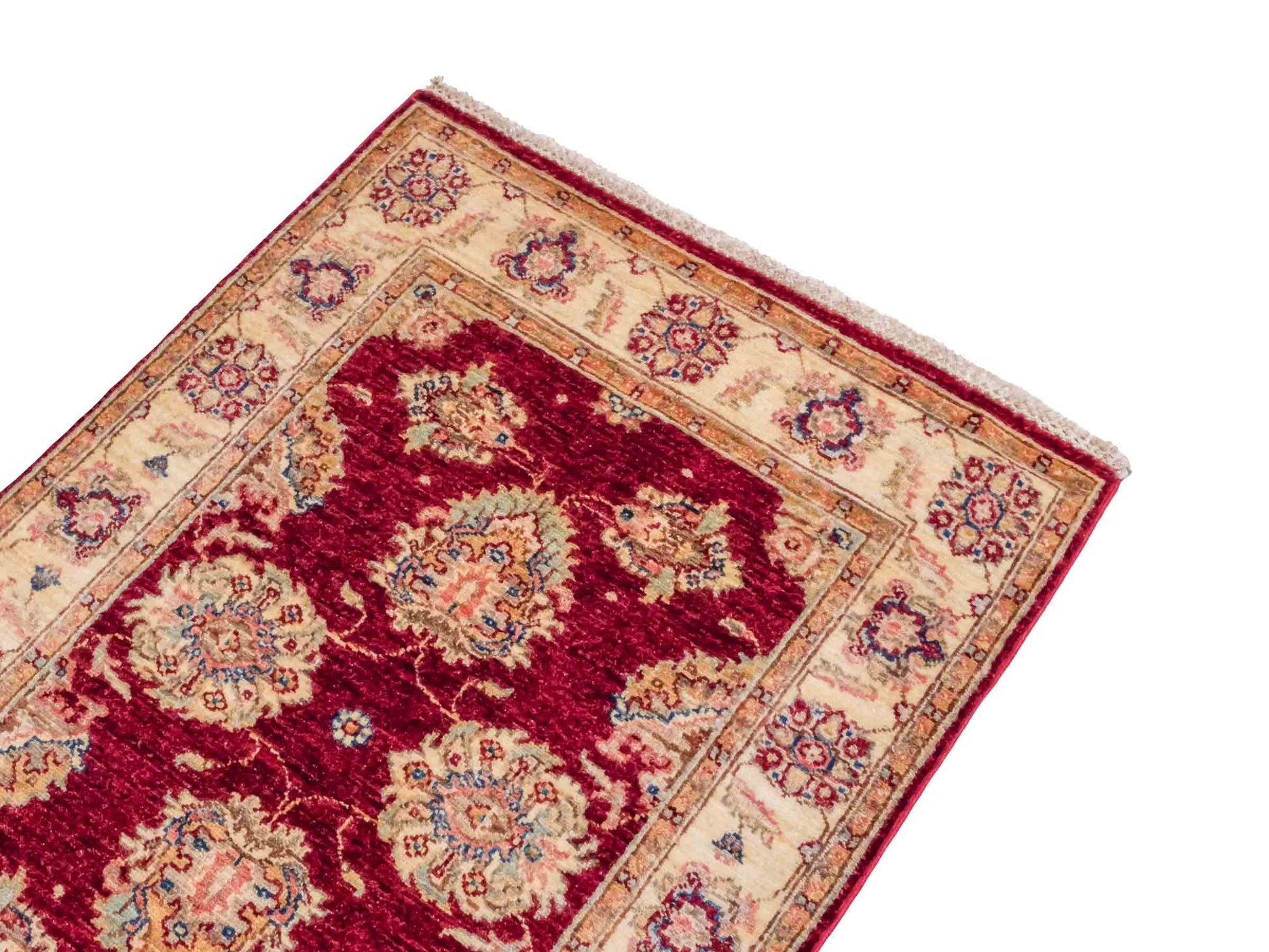 Handgeknüpfter Ziegler Farahan Orientteppich von Khademi aus Wolle, rot, gold, beige. Klassisches Allover-Design. Traditionell von Hand geknüpft in Afghanistan. Größe: 117 cm x 80 cm. Teppichnummer: SB3-1023. Verkauf durch Jupiter Intl.