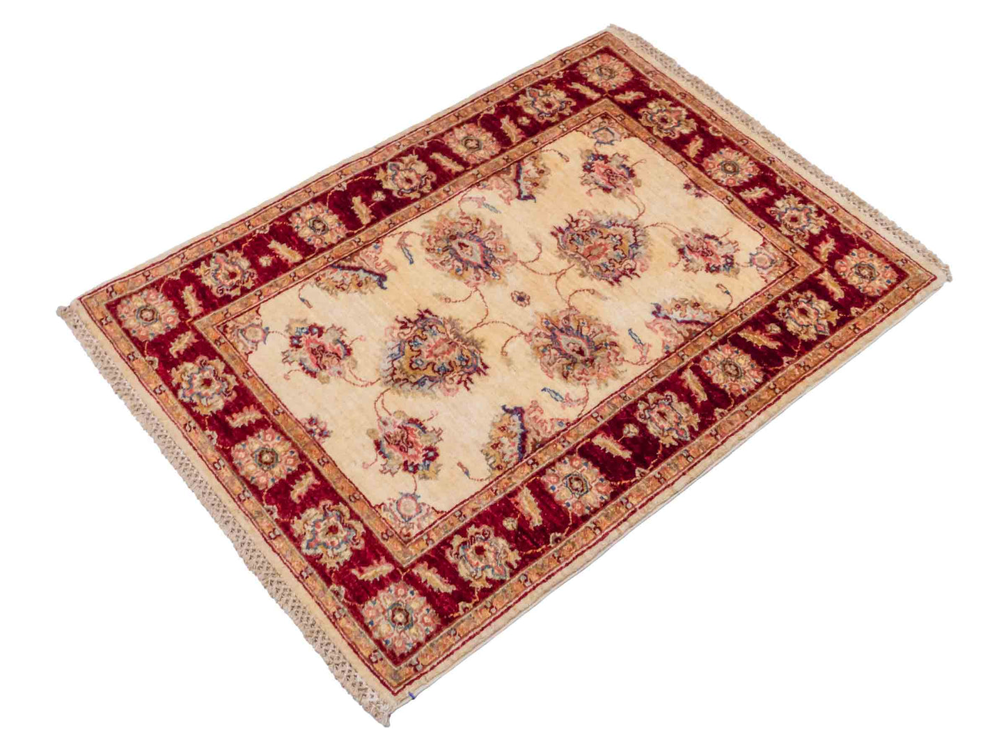Handgeknüpfter Ziegler Farahan Orientteppich von Khademi aus Wolle, gold, beige, rot. Klassisches Allover-Design. Traditionell von Hand geknüpft in Afghanistan. Größe: 119 cm x 83 cm. Teppichnummer: SB3-1022. Verkauf durch Jupiter Intl.