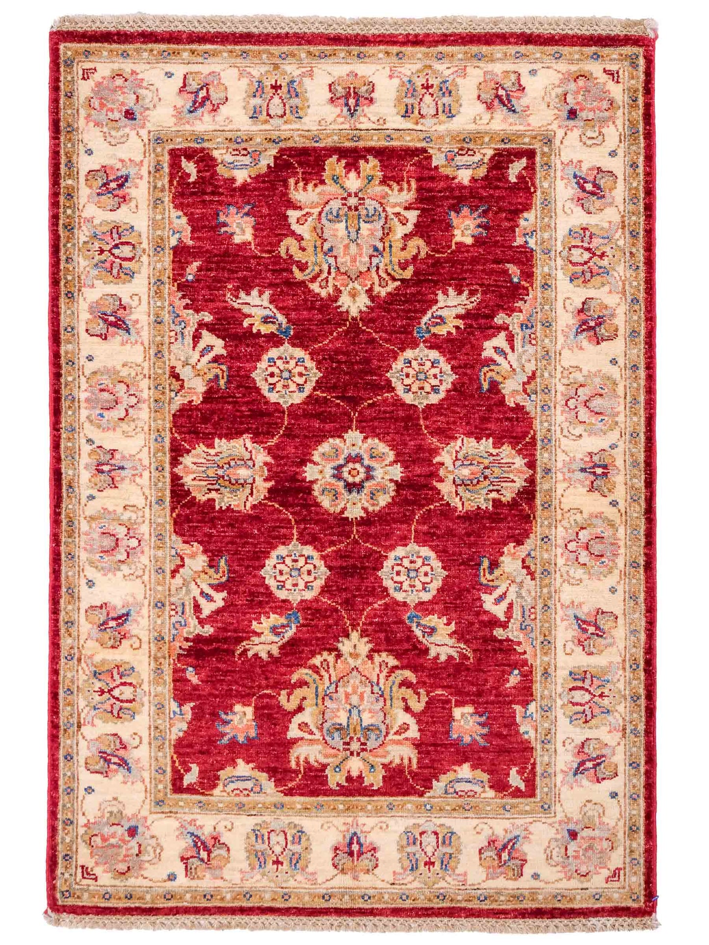 Handgeknüpfter Ziegler Farahan Orientteppich von Khademi aus Wolle, rot, gold, beige. Klassisches Allover-Design. Traditionell von Hand geknüpft in Afghanistan. Größe: 124 cm x 83 cm. Teppichnummer: SB3-1024. Verkauf durch Jupiter Intl.