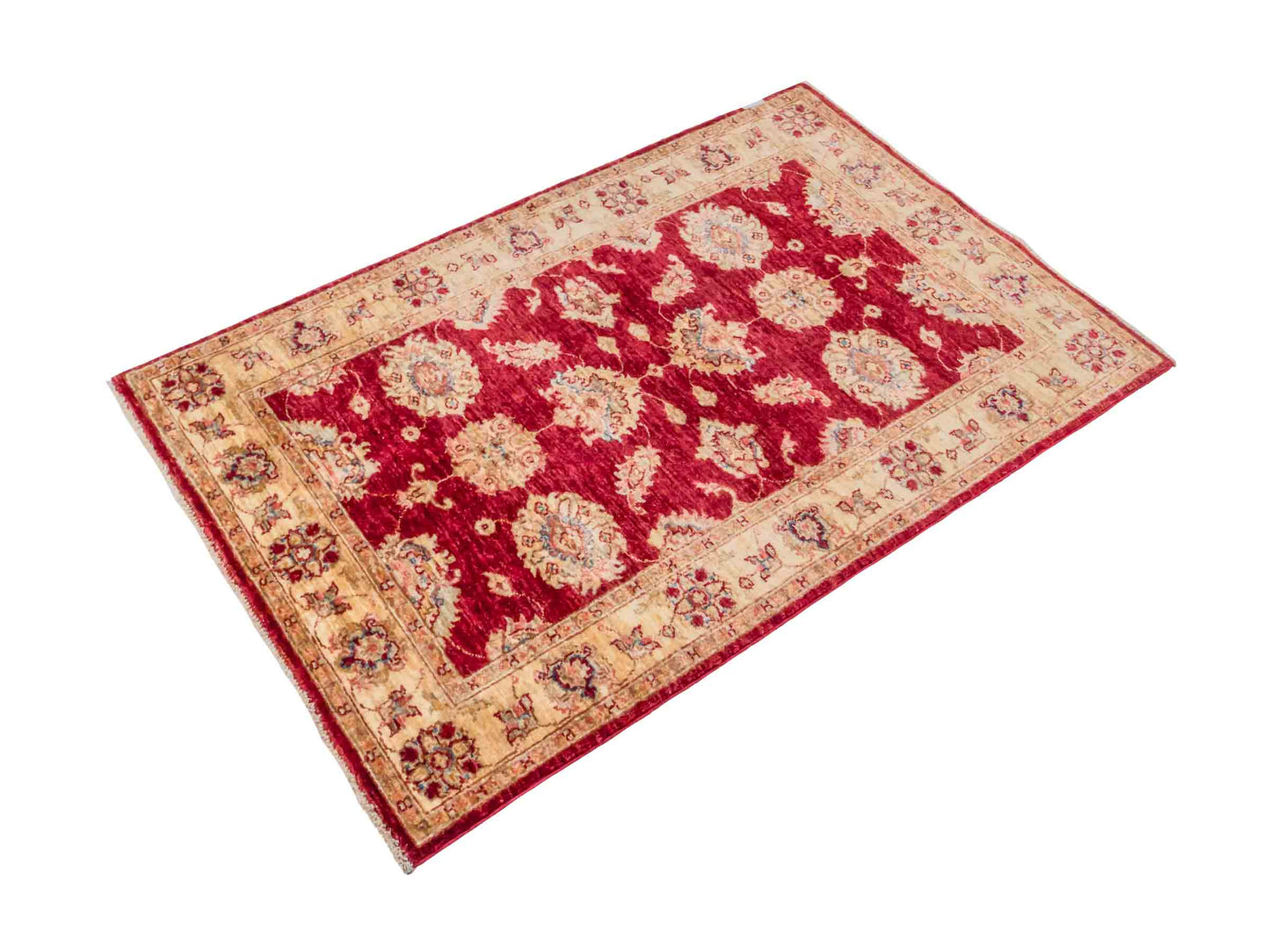 Handgeknüpfter Ziegler Farahan Orientteppich von Khademi aus Wolle, rot, gold, beige. Klassisches Allover-Design. Traditionell von Hand geknüpft in Afghanistan. Größe: 139 cm x 91 cm. Teppichnummer: SB3-1004. Verkauf durch Jupiter Intl.